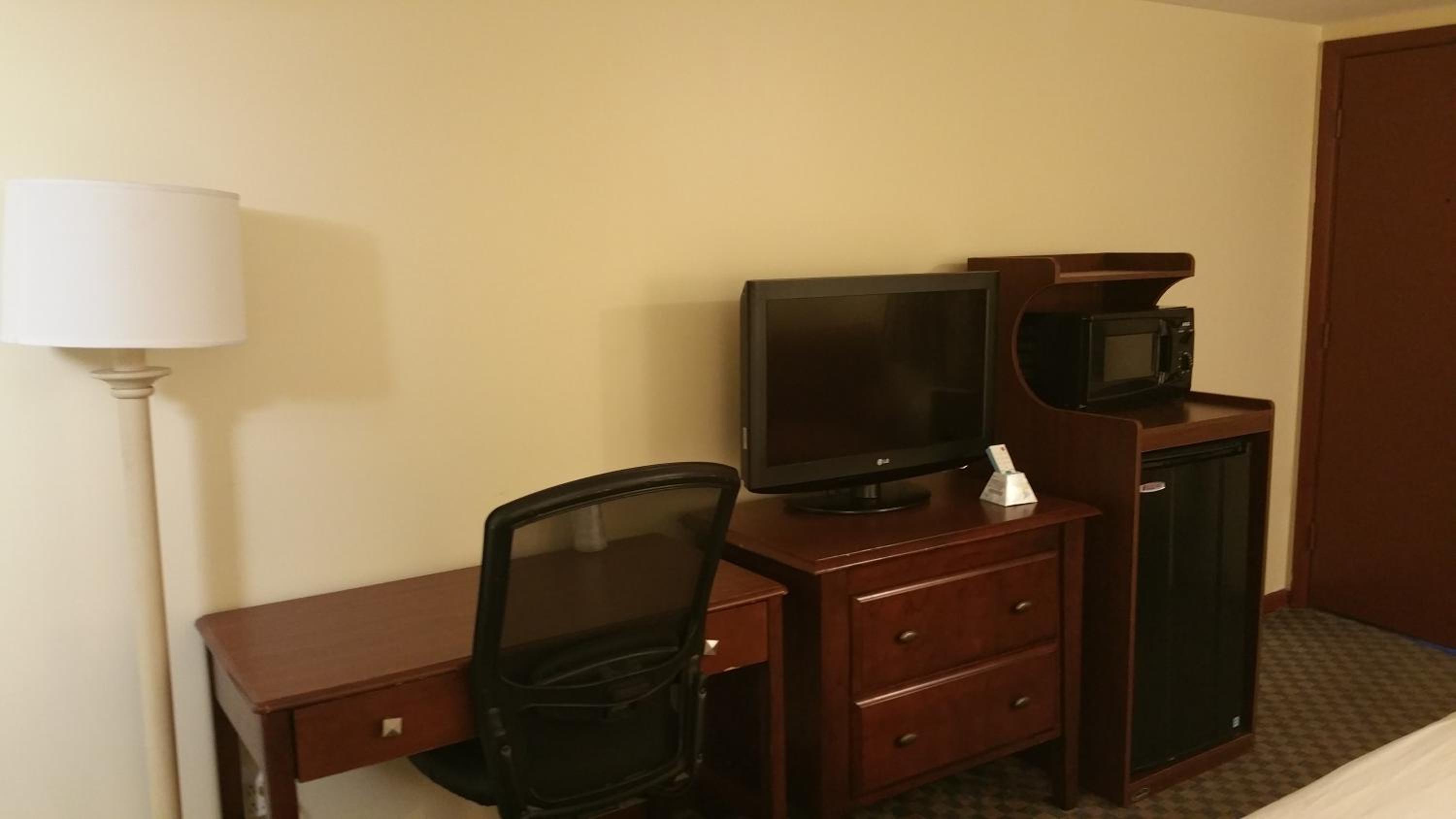 King Room - Non-Smoking photo 3