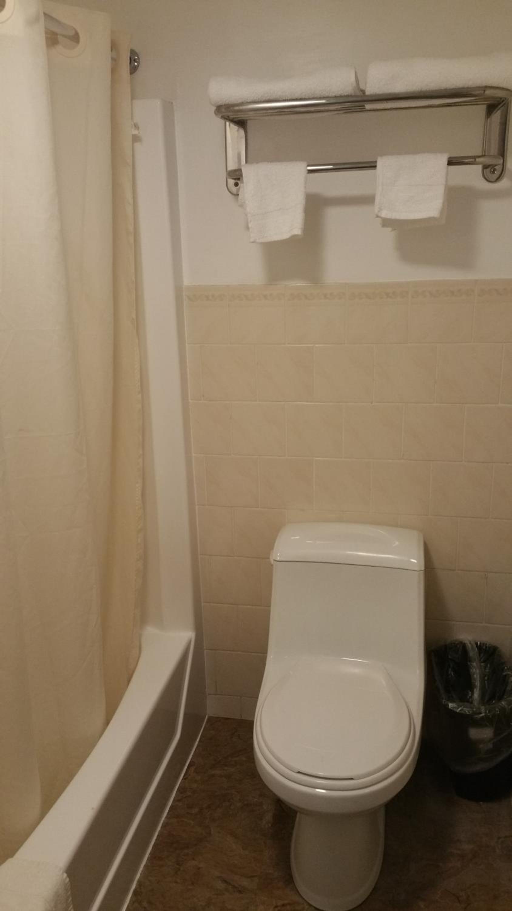 King Room - Non-Smoking photo 2