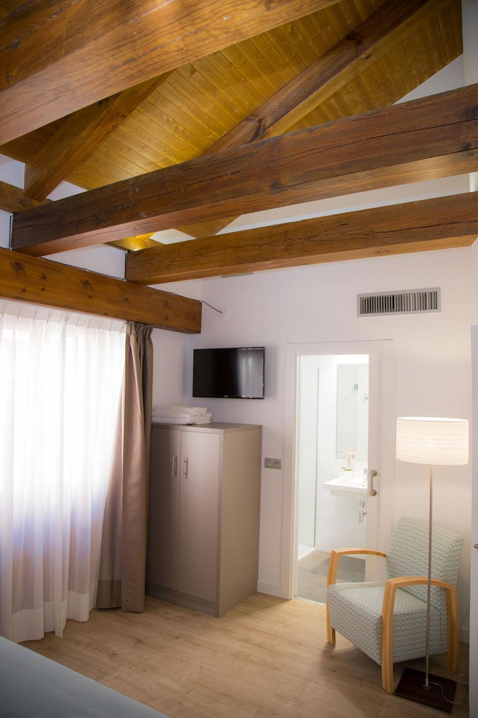 Superior Double Room - Photo 3