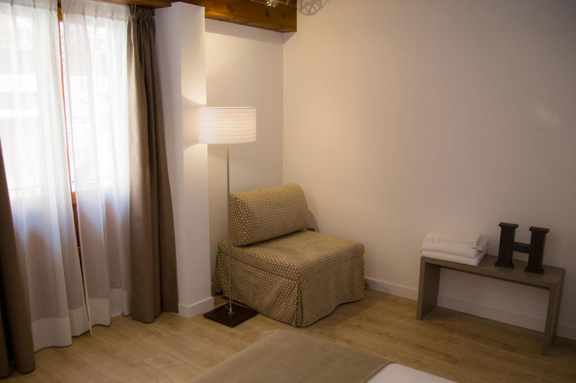 Double Room with Extra Bed - Photo 3