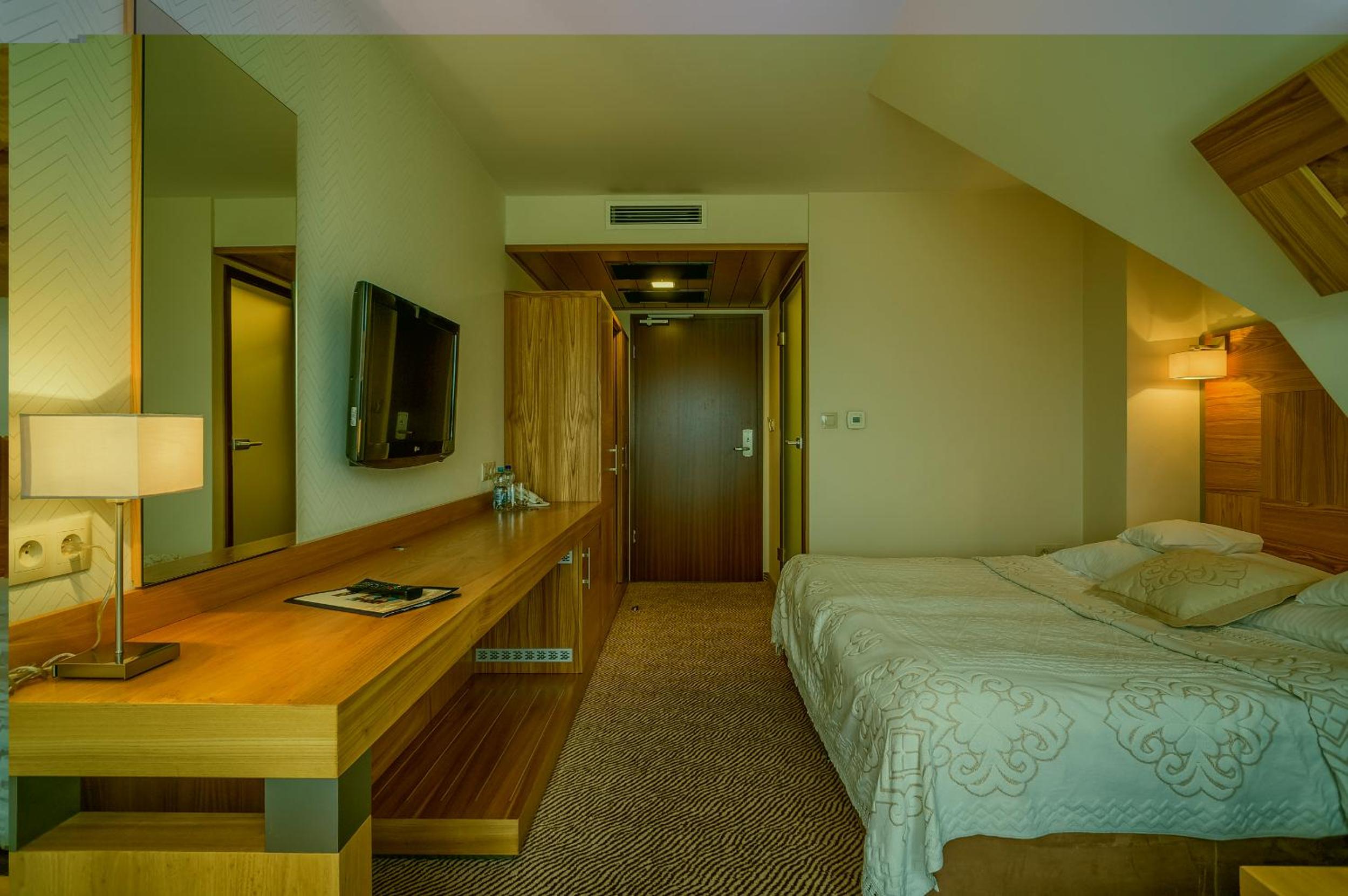 Double Room - Photo 3