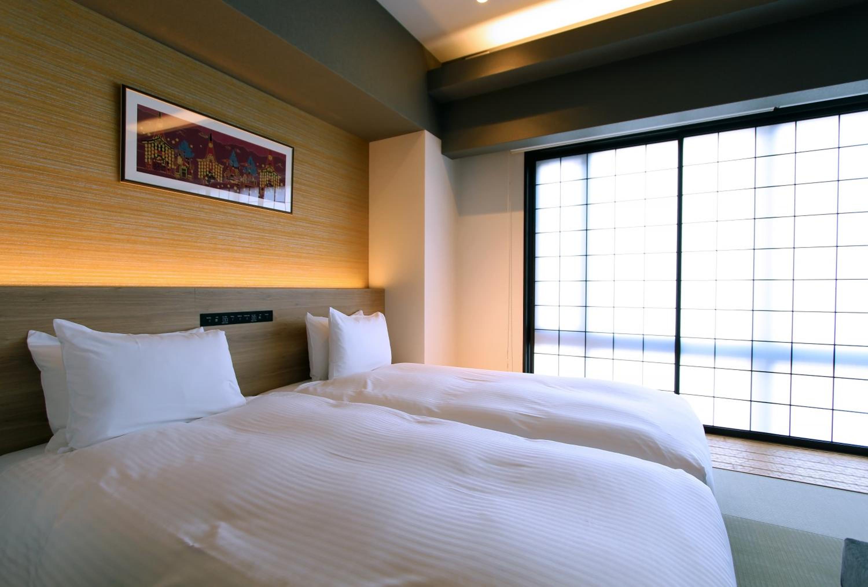 Deluxe Japanese Western Style Room - Non-Smoking - Photo 12