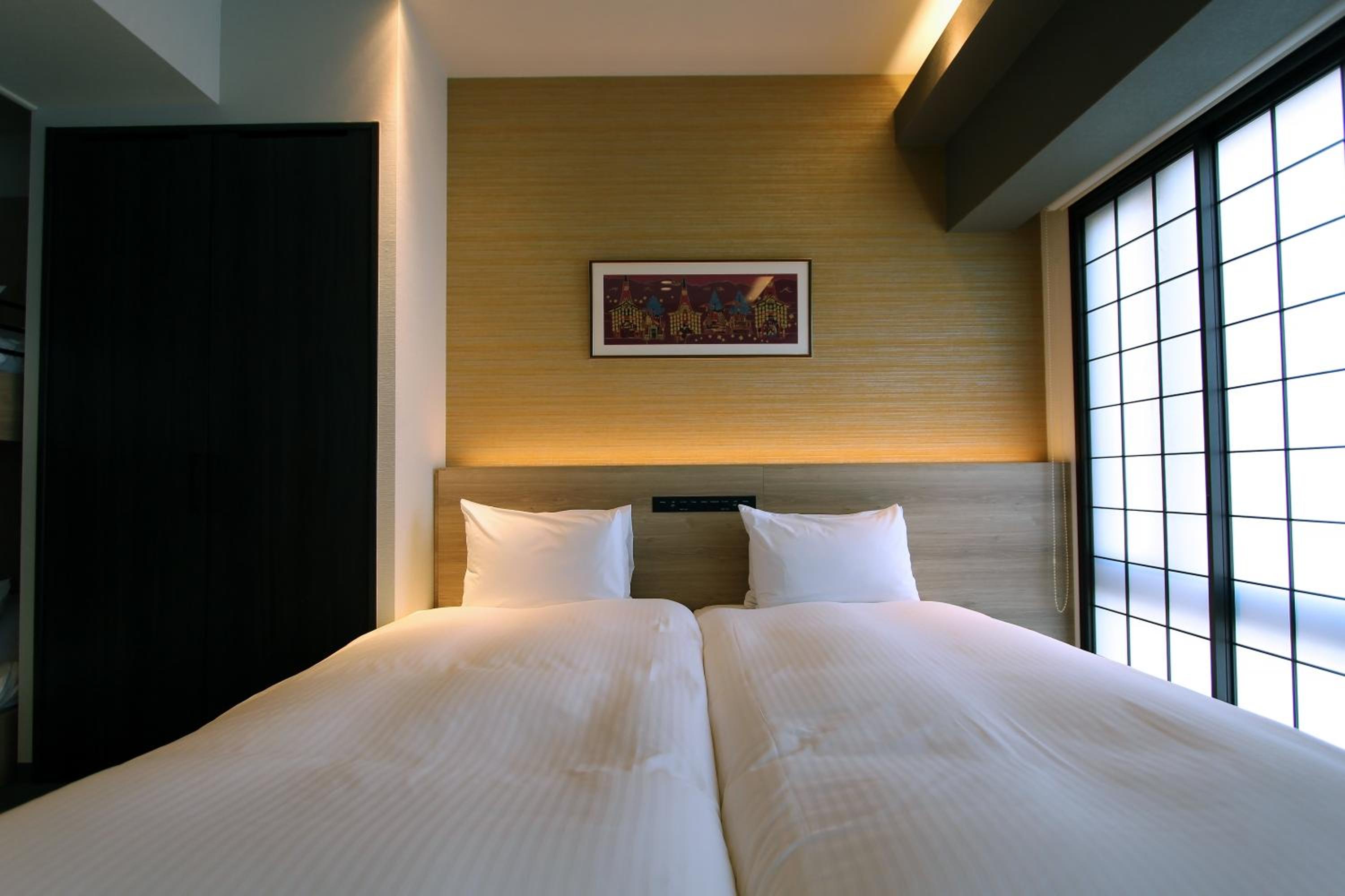 Deluxe Bunk Bed Room - Non-Smoking - Photo 18