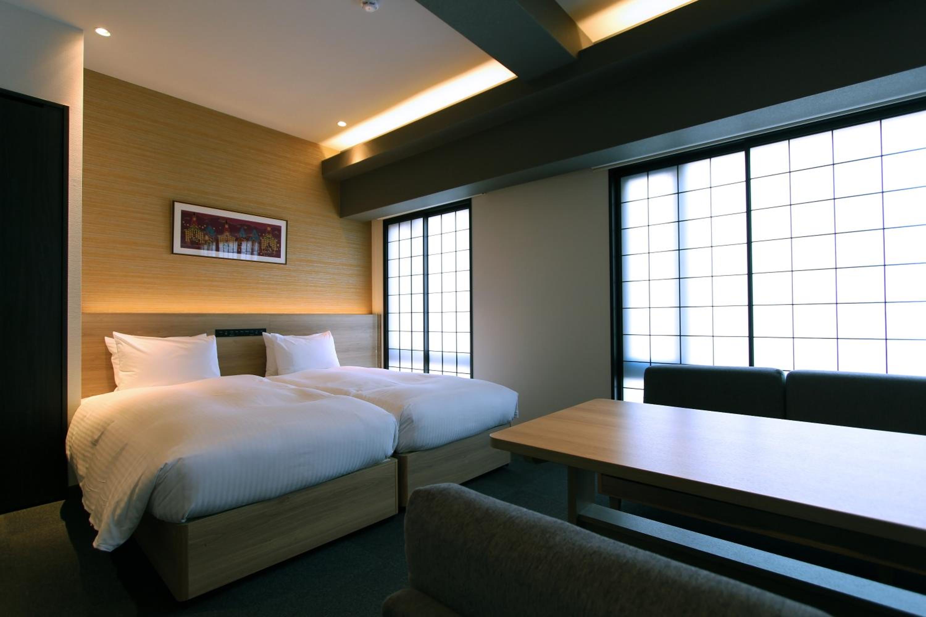 Deluxe Bunk Bed Room - Non-Smoking - Photo 8