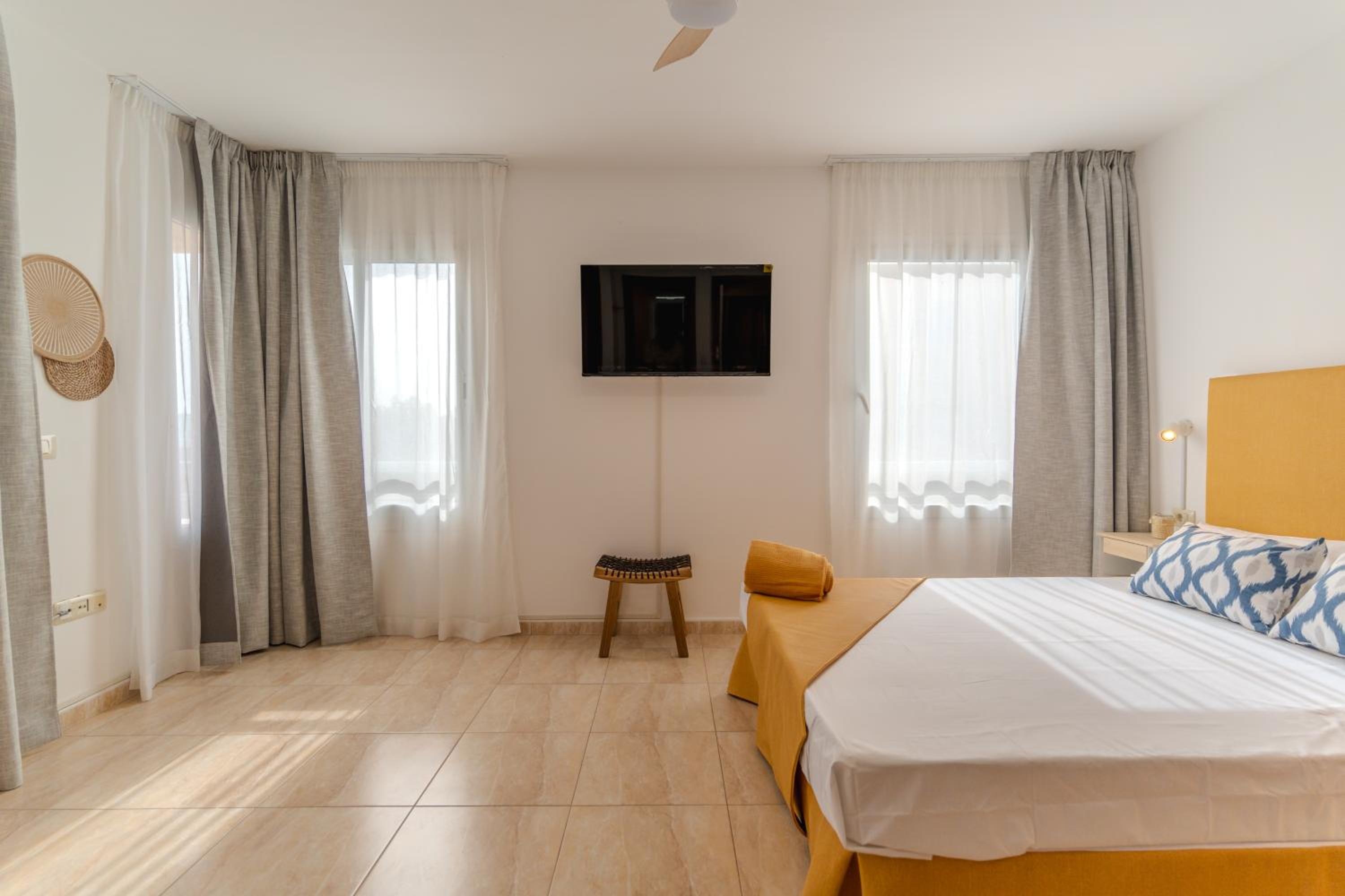 Large Double Room photo 2