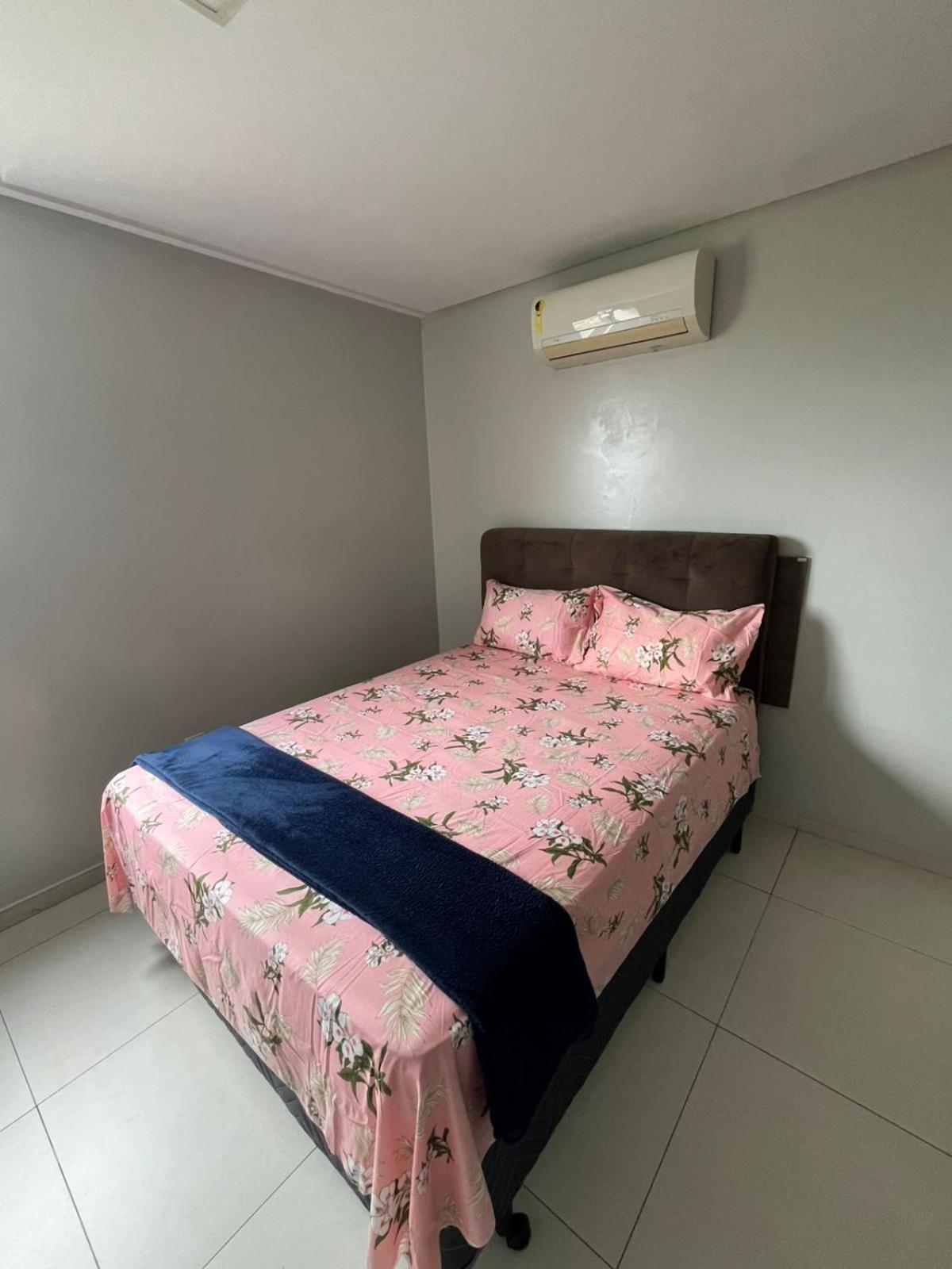 One-Bedroom Deluxe Apartment photo 2