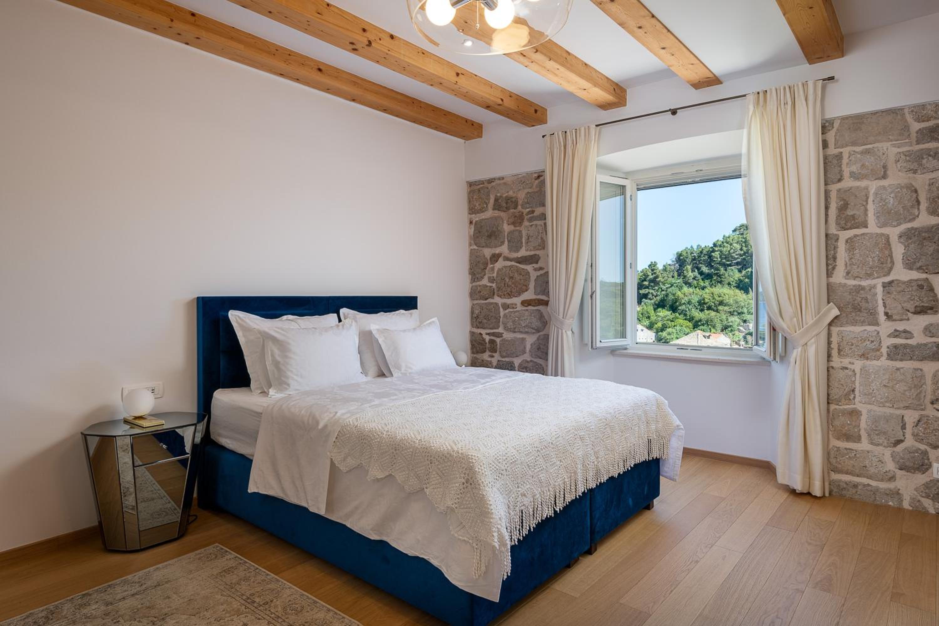 Deluxe Double or Twin Room with Sea View