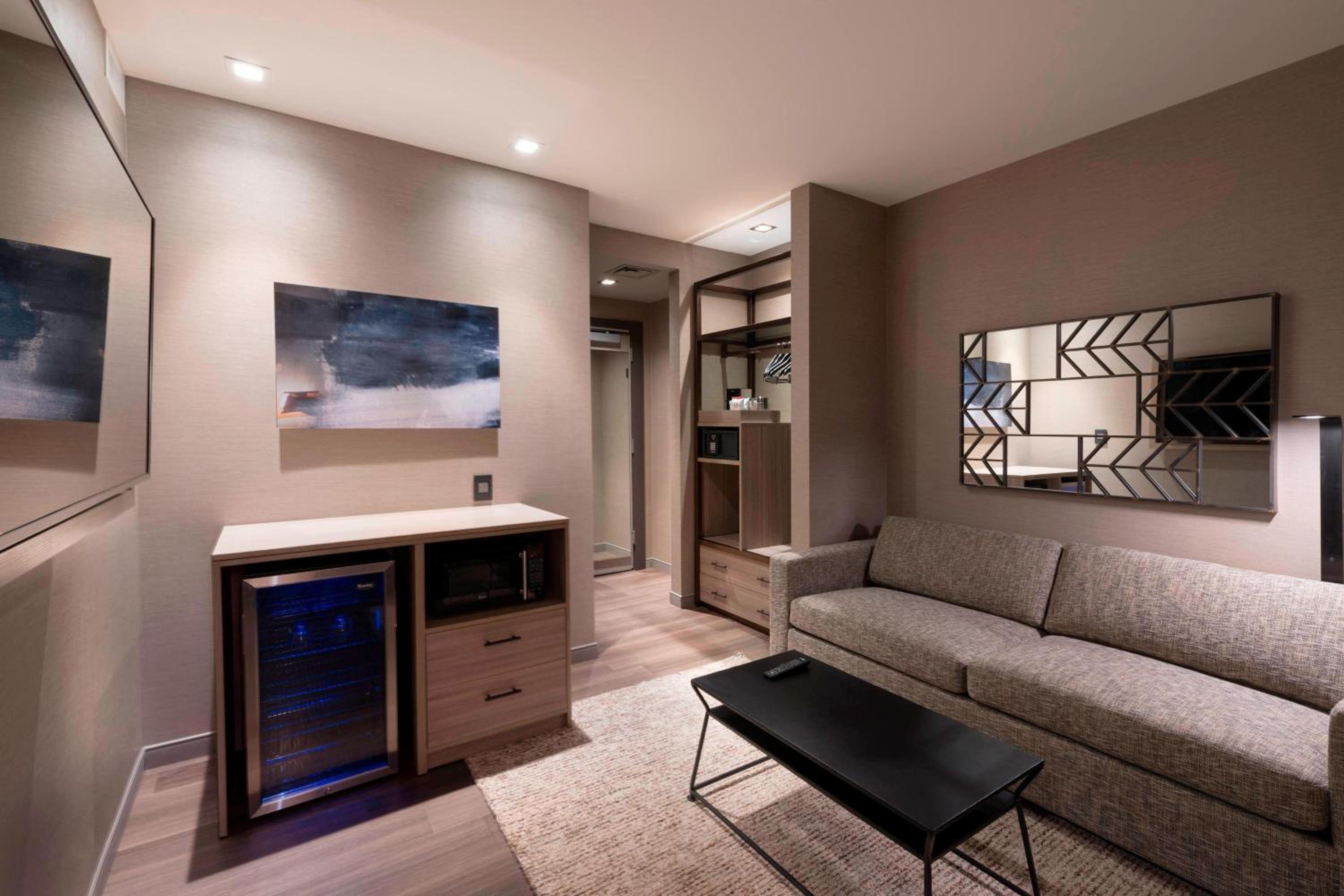 One-Bedroom King Suite with Sofa Bed and Roll-In Shower - Mobility and Hearing Accessible thumbnail 5