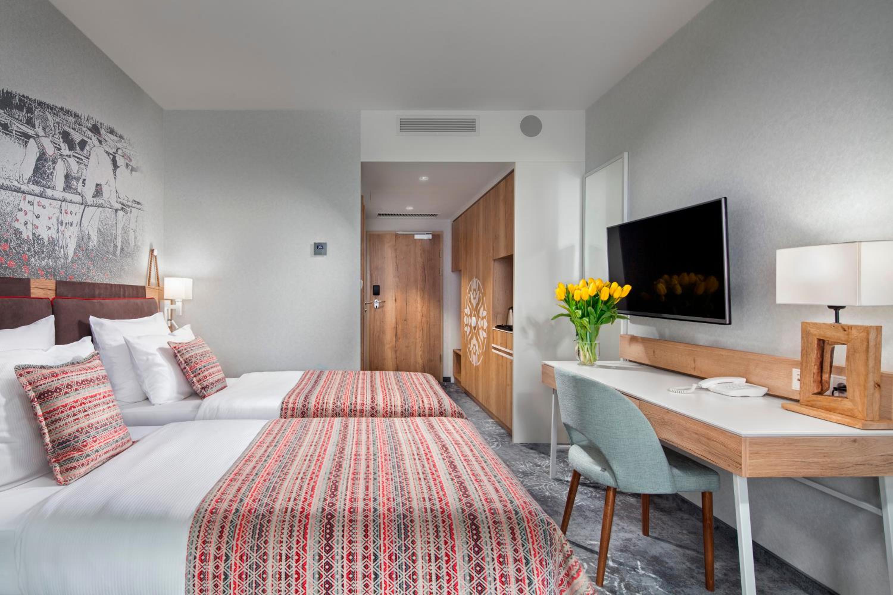 Superior Twin Room with 2 single beds (without access to the thermal baths) photo 1