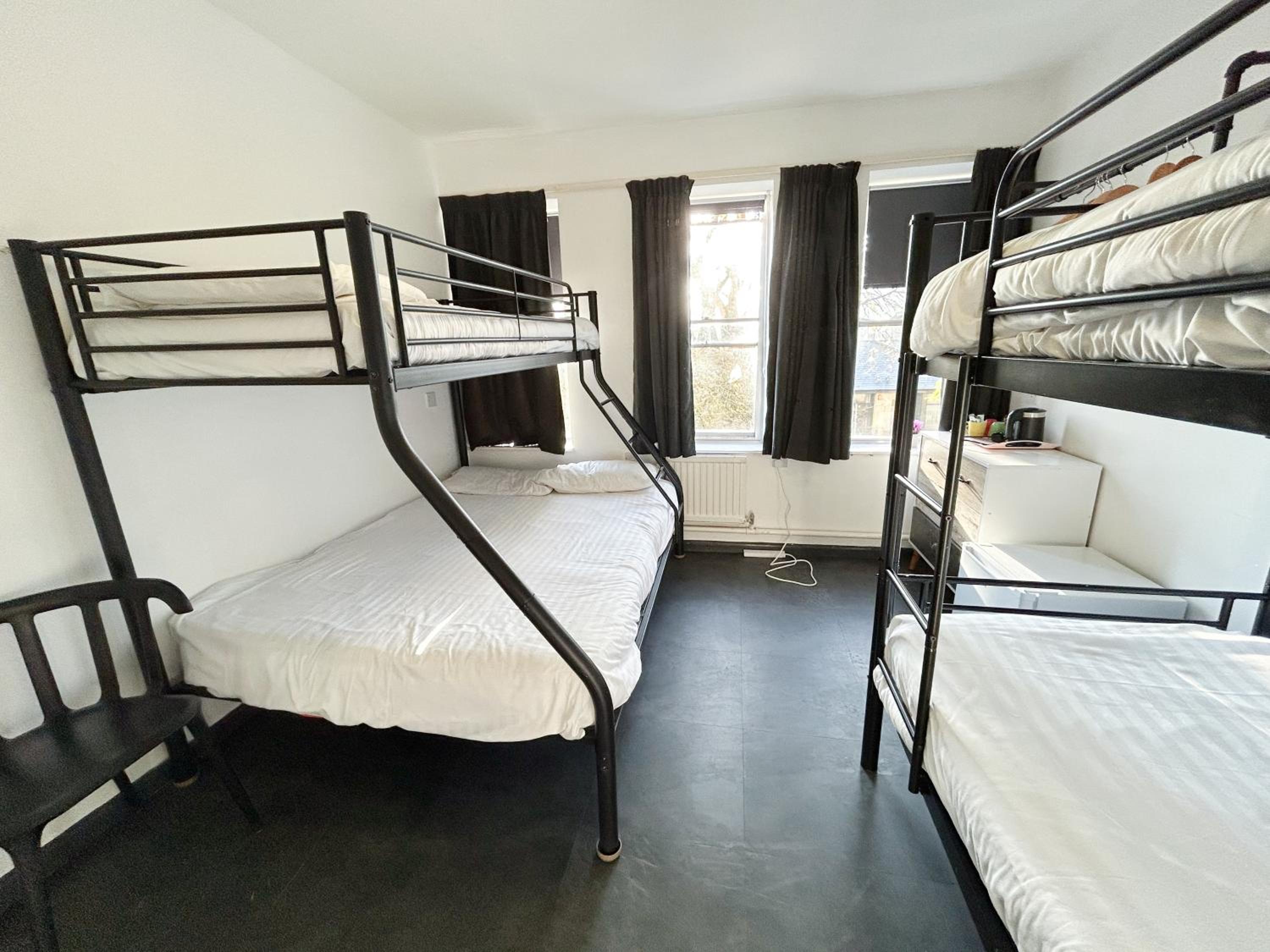 Quadruple Room - Photo 4