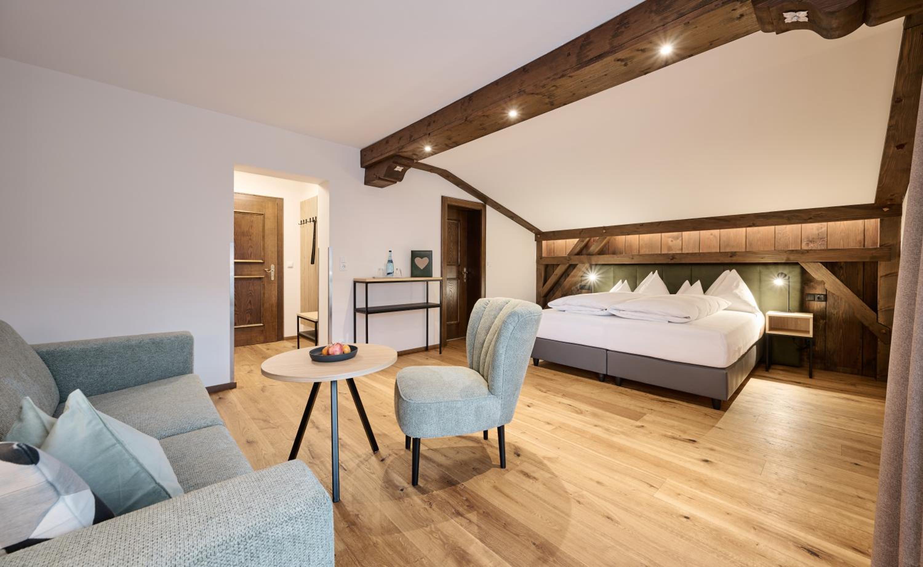 Family Room (2 Adults + 2 Children) with Balcony