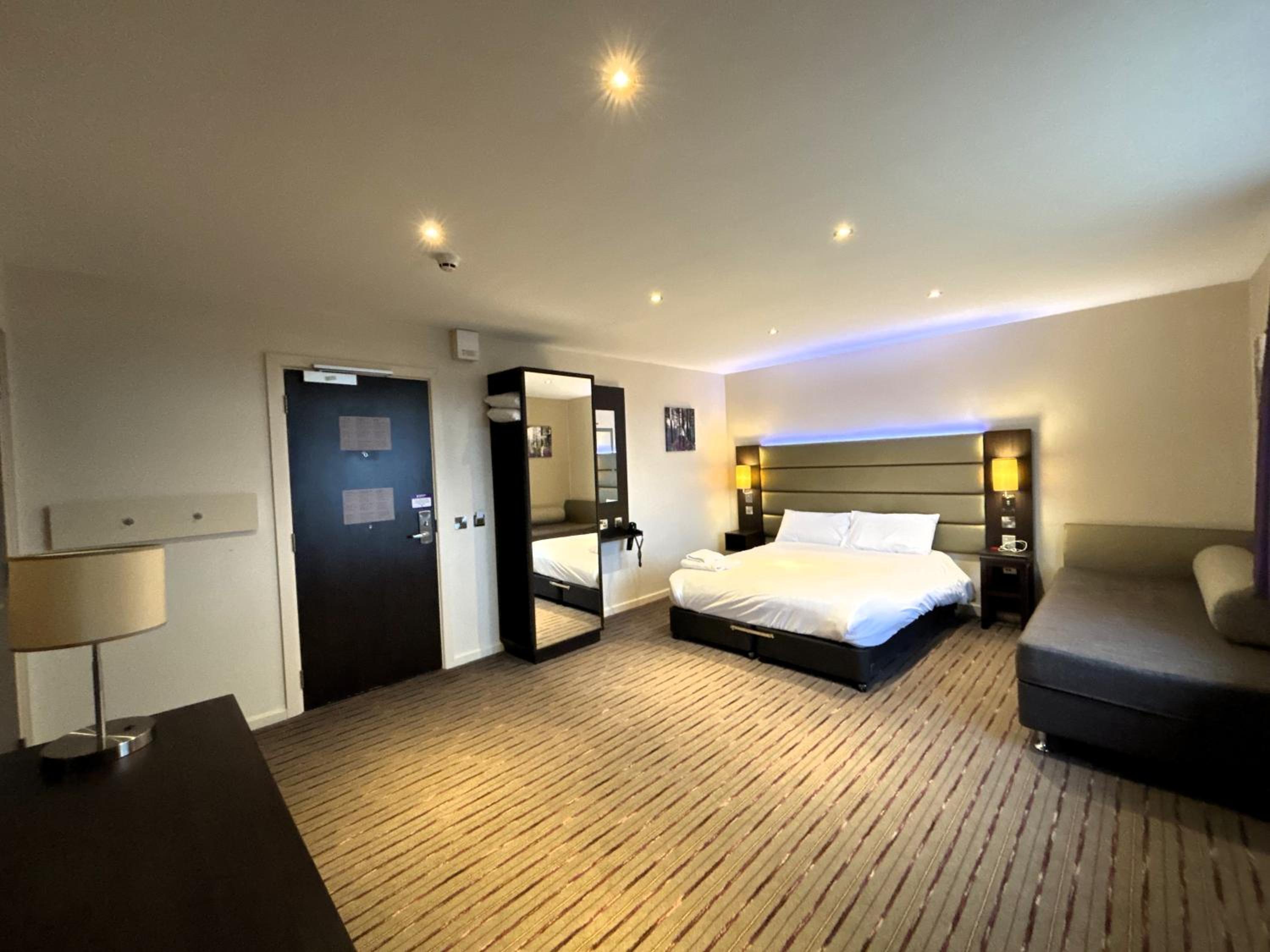 Double Room - Disability Access photo 2