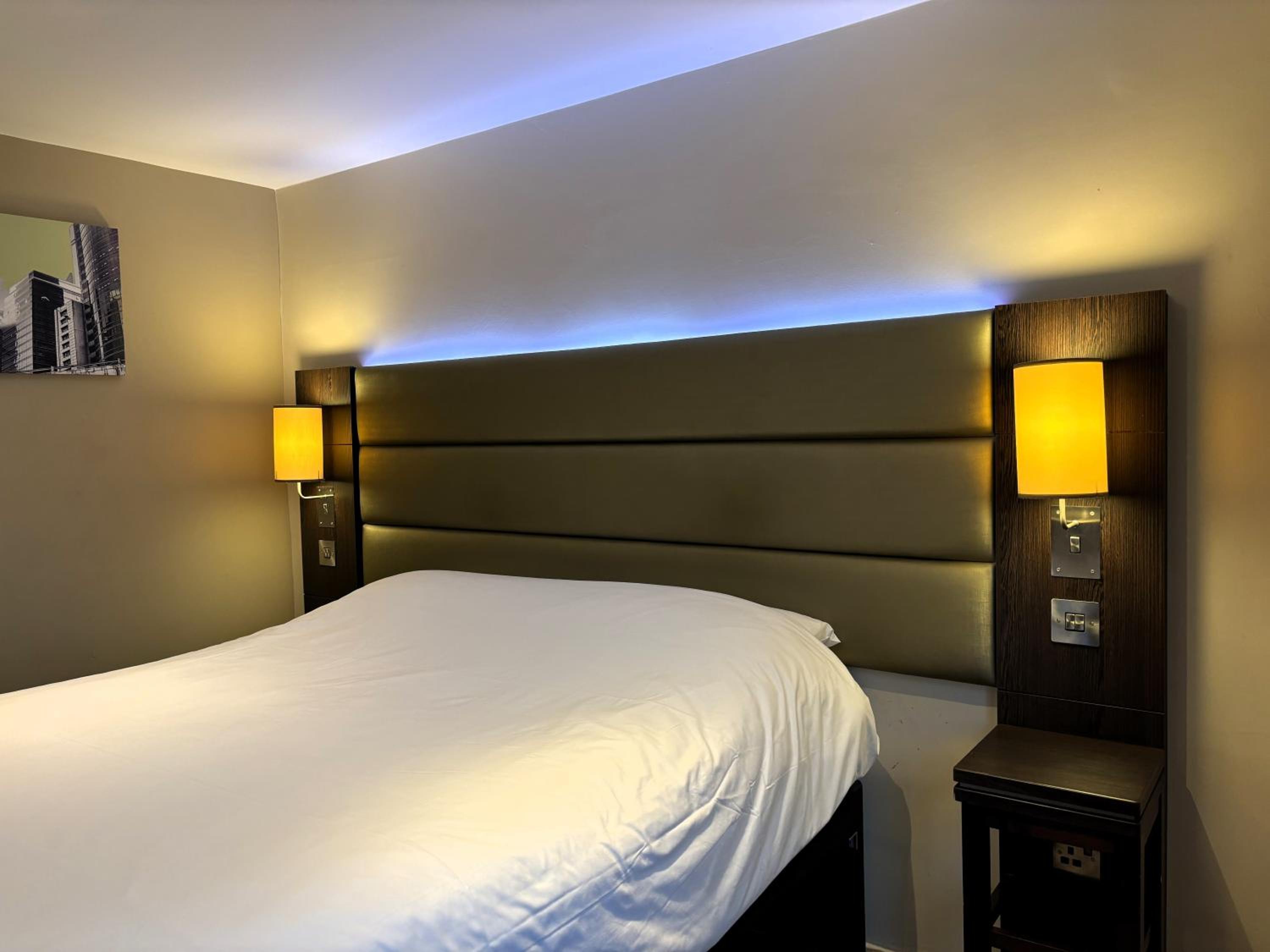 Double or Twin Room photo 3