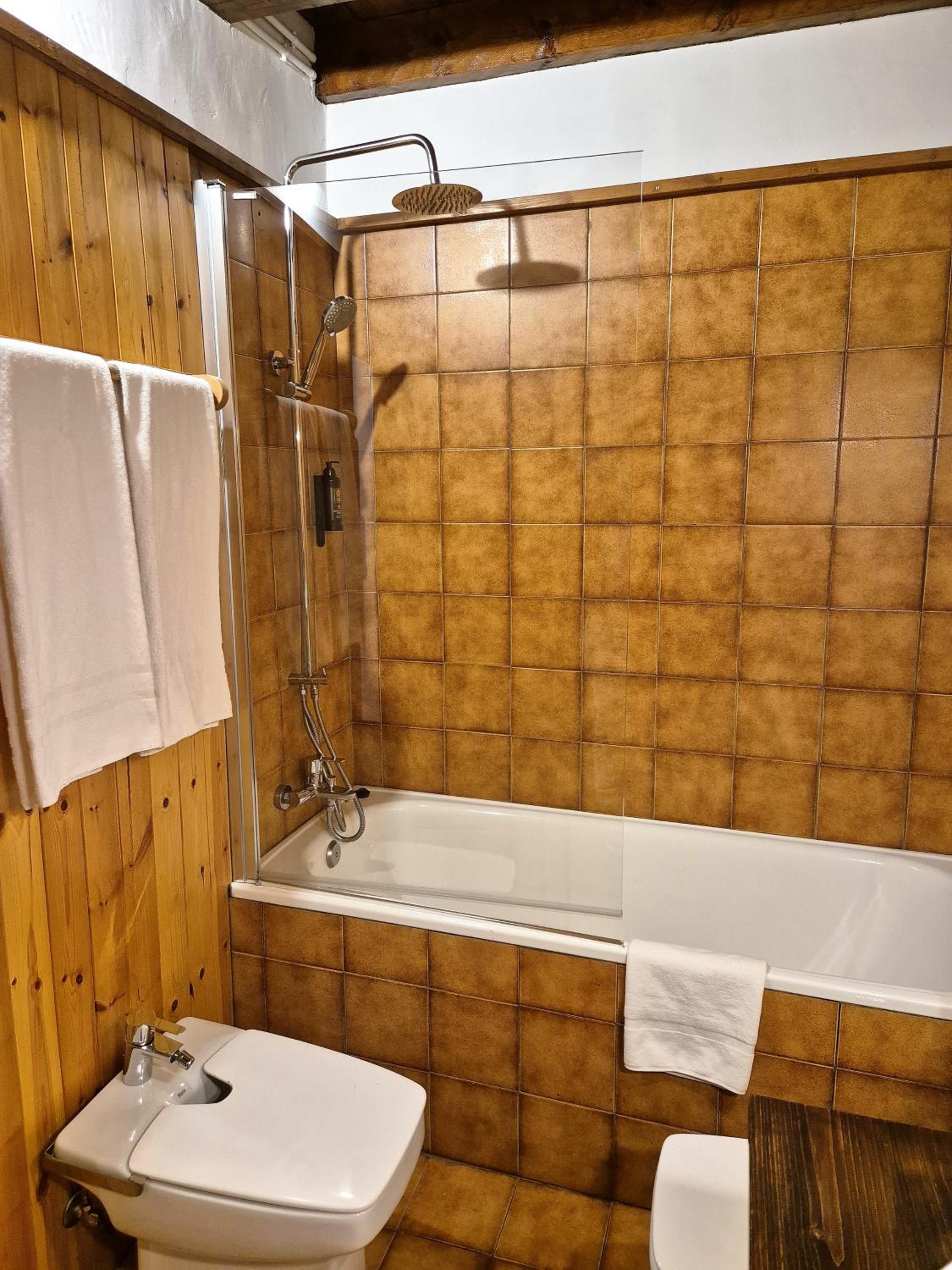 Three-Bedroom House photo 2