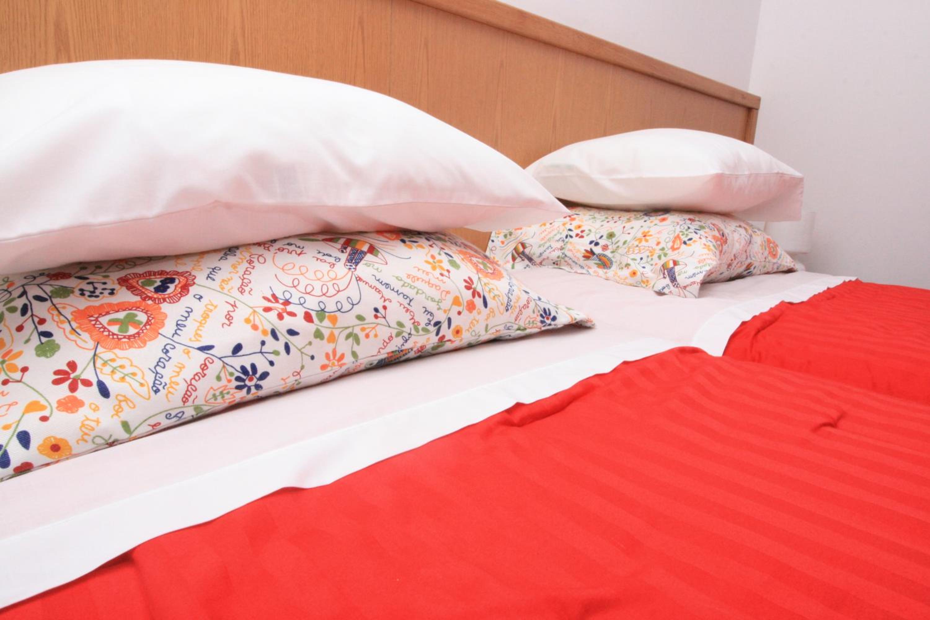 Twin Room - Photo 9