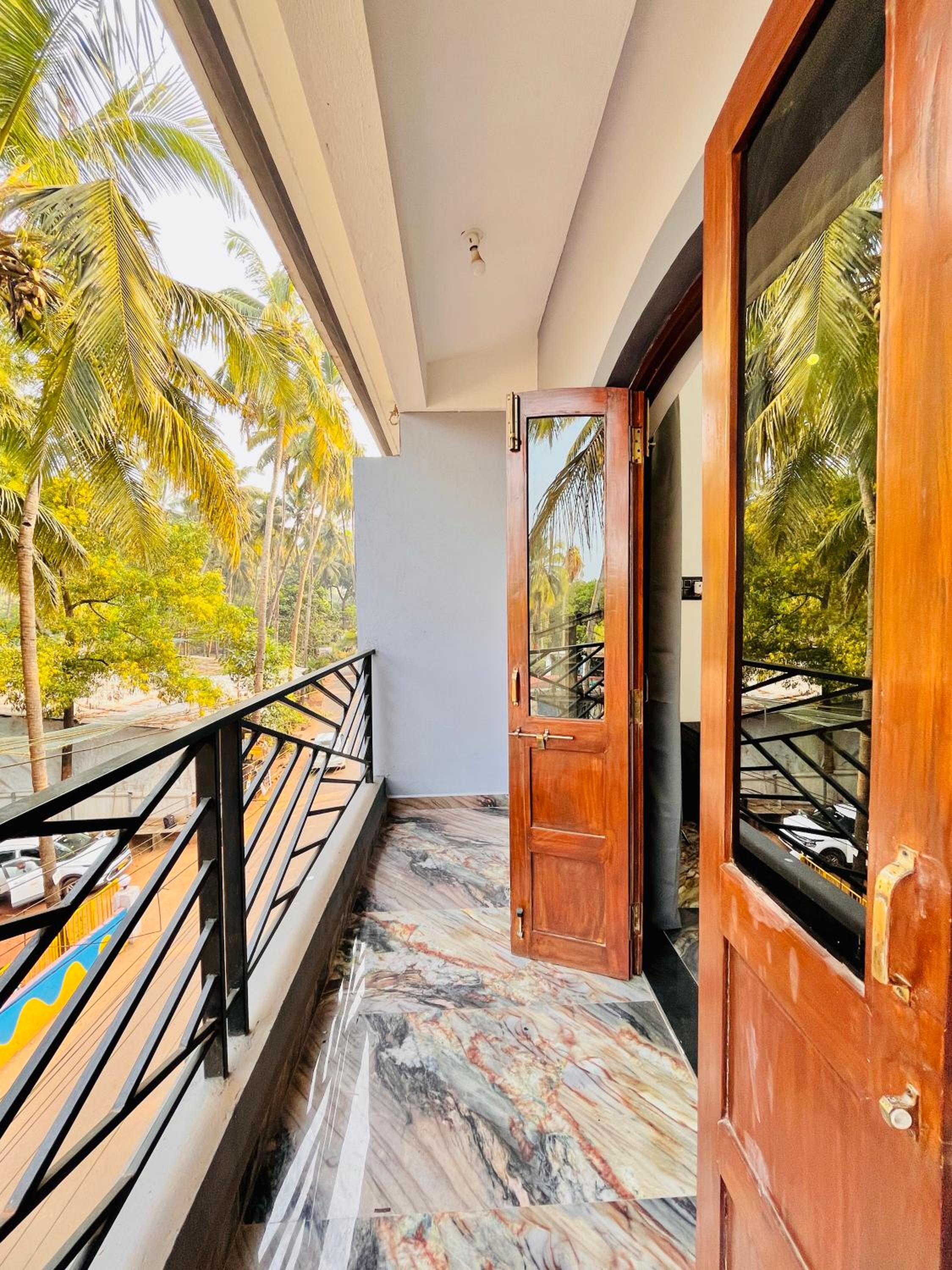 Studio with Balcony