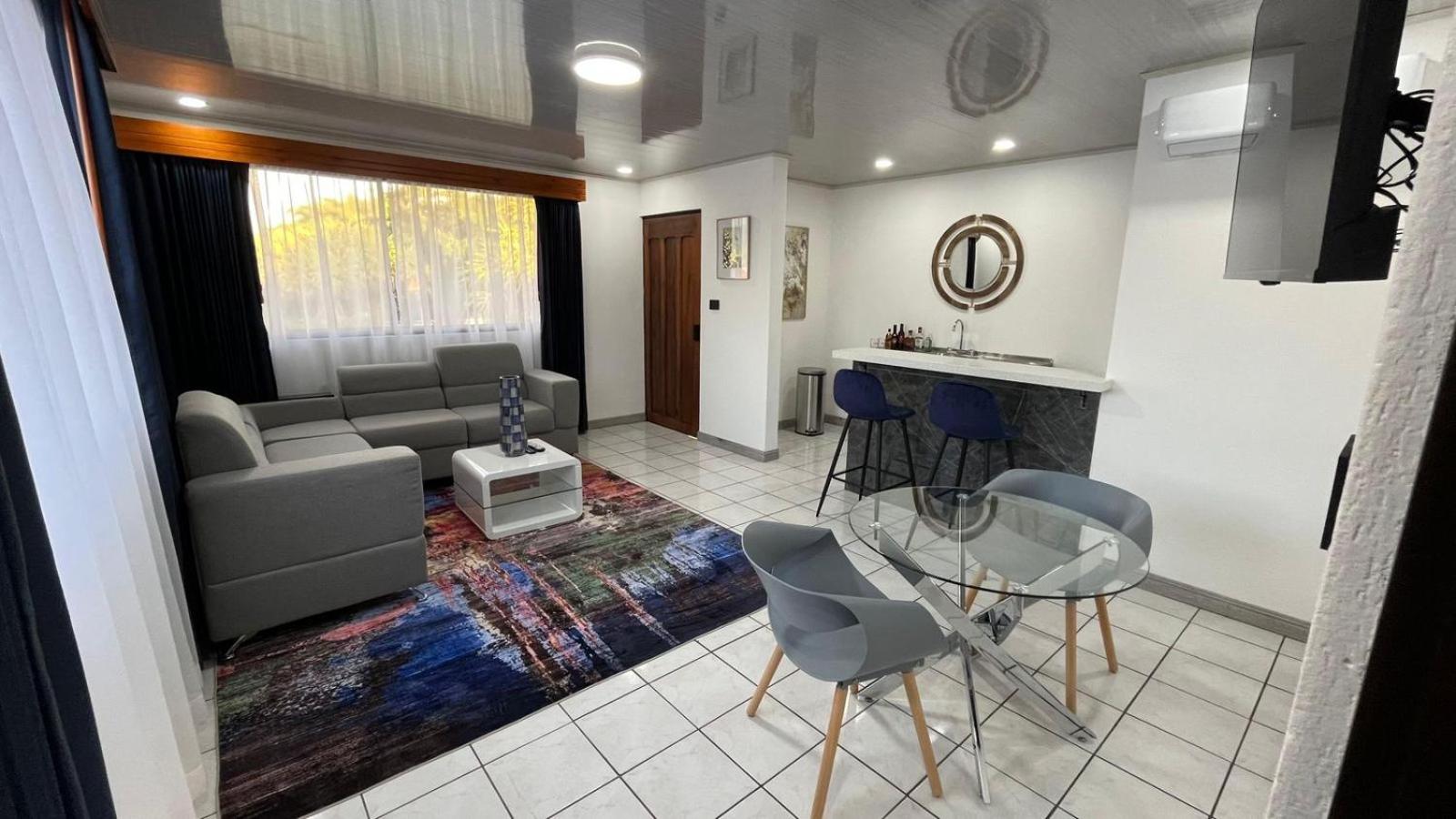 Deluxe Suite photo 3
