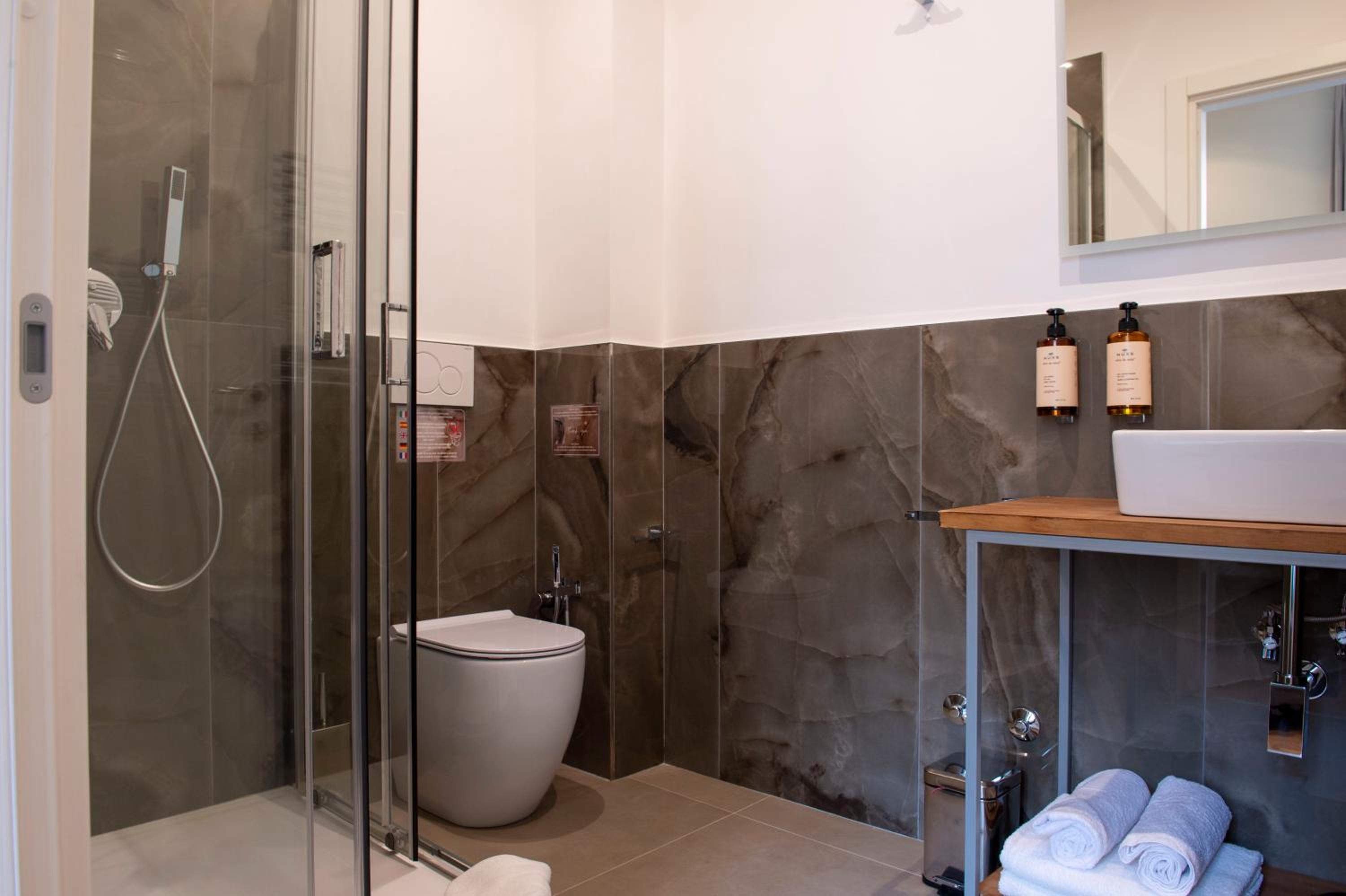 Superior Triple Room photo 2