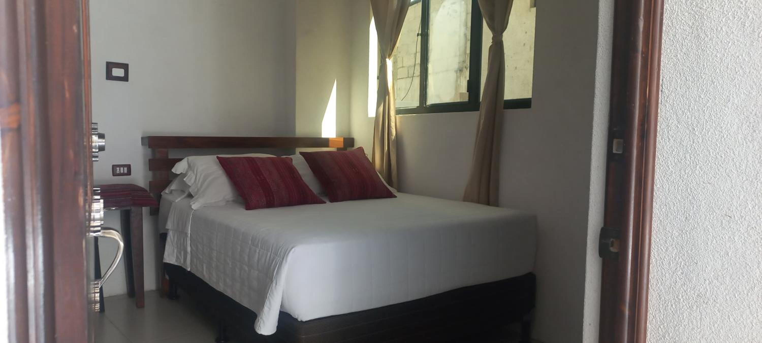 Economy Twin Room photo 1
