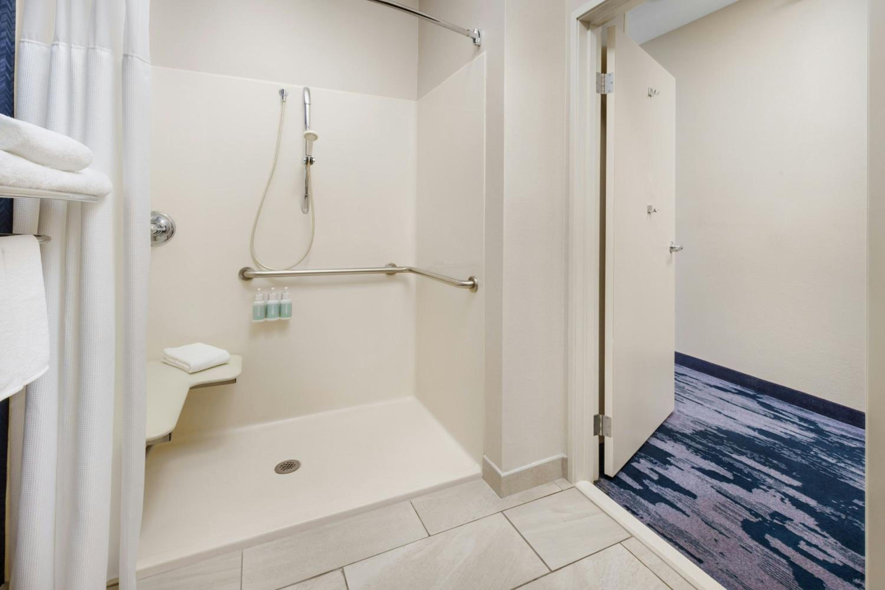 King Room with High Floor - Photo 8