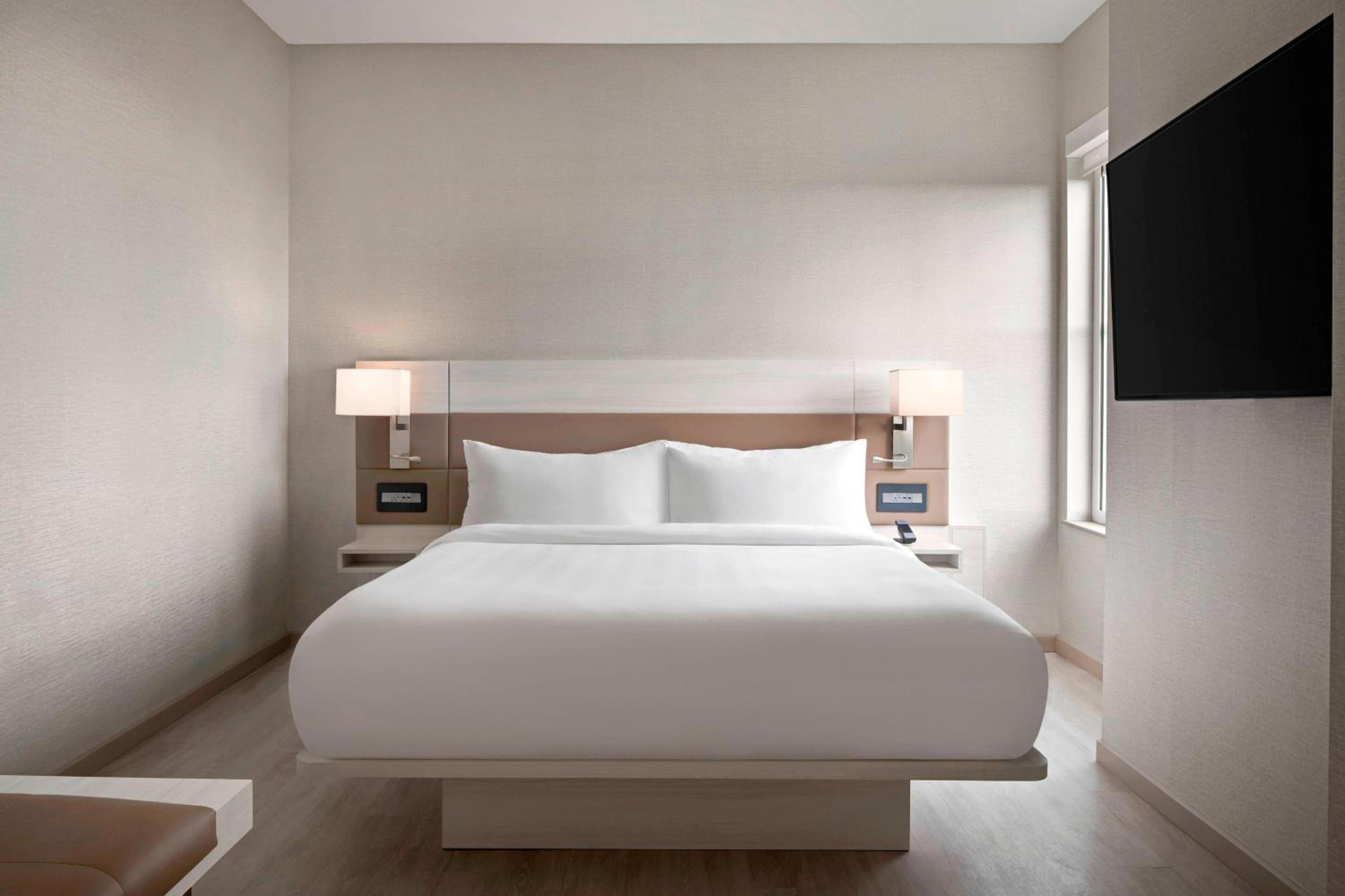 One-Bedroom King Suite with Sofa Bed - Hearing Accessible