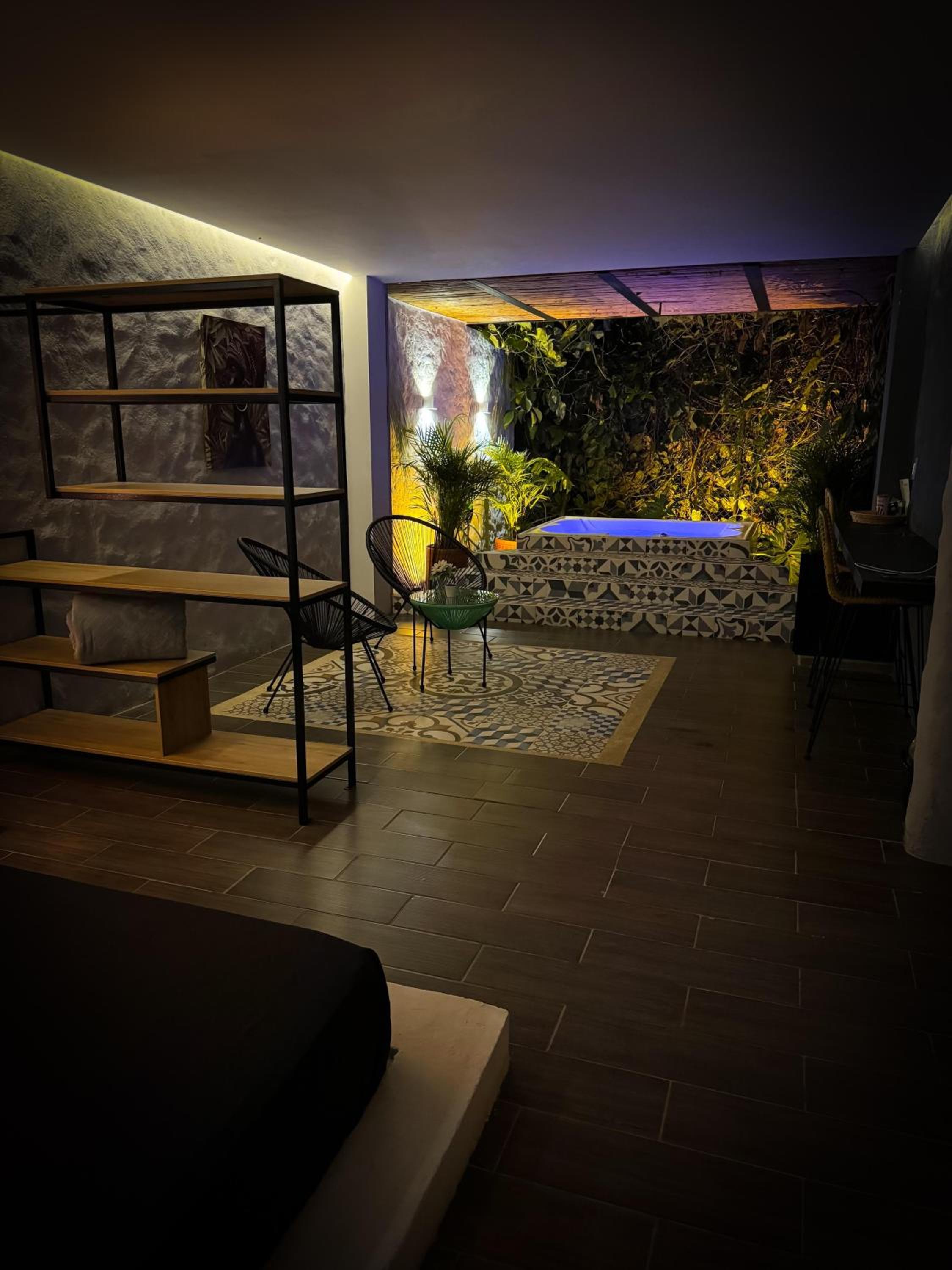 King Suite with Spa Bath photo 3