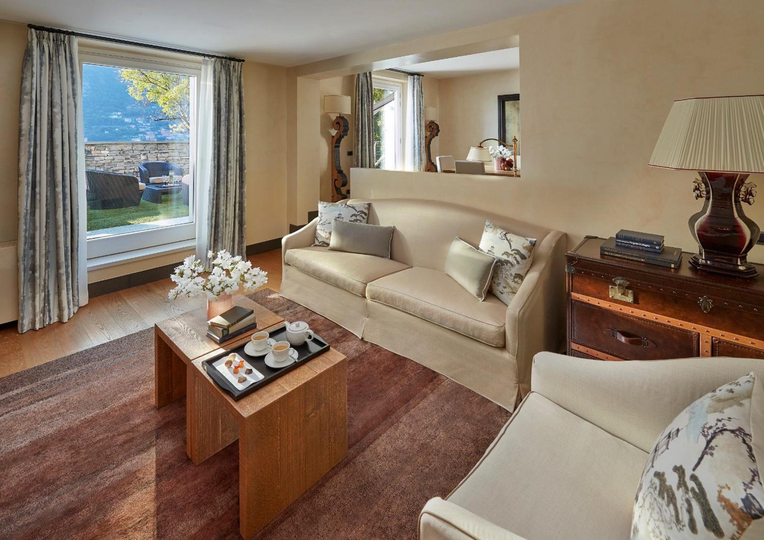 Two-Bedroom Suite with Lake View - Photo 1