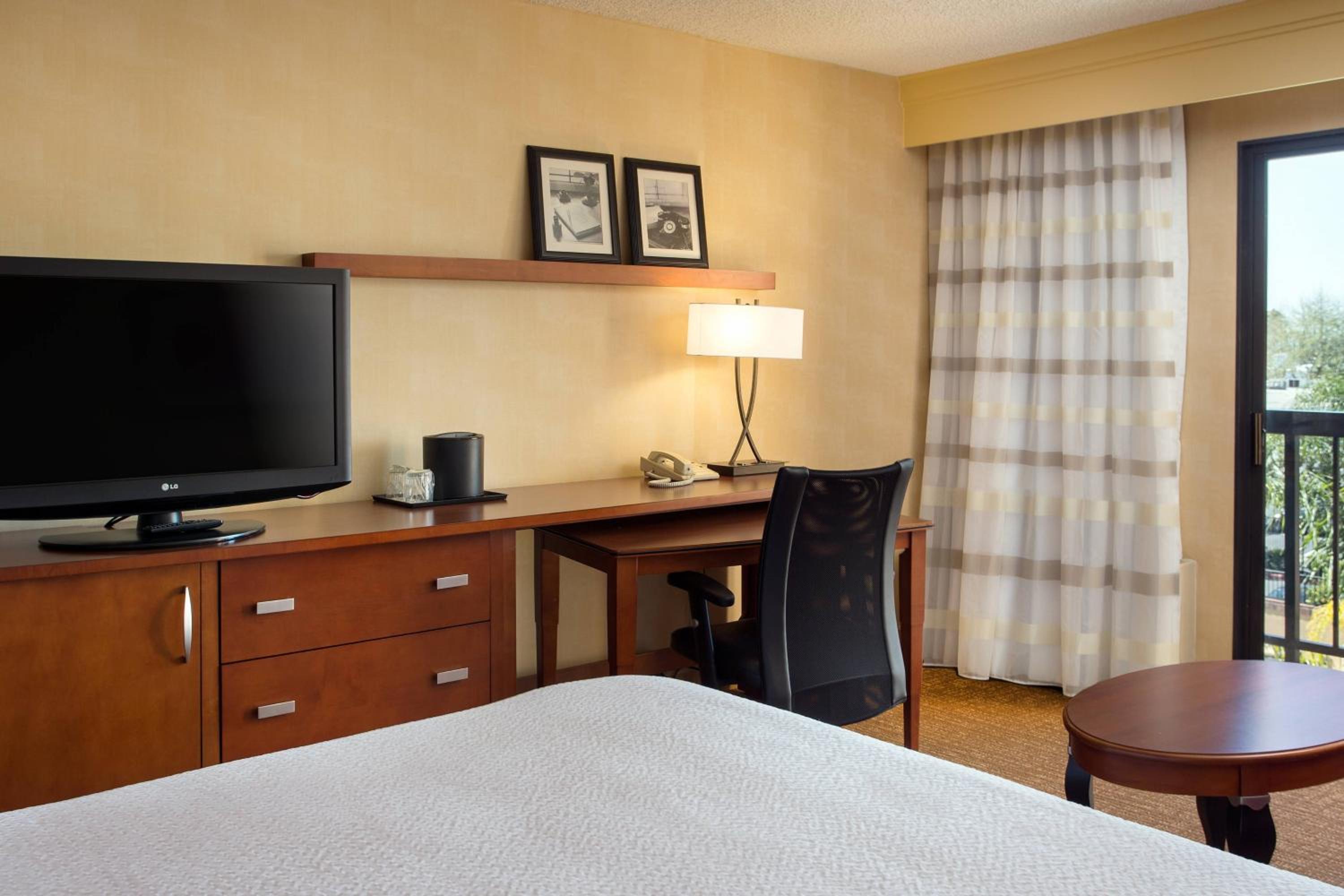 King Room with Sofa Bed and Roll-in Shower - Mobility and Hearing Accessible photo 2