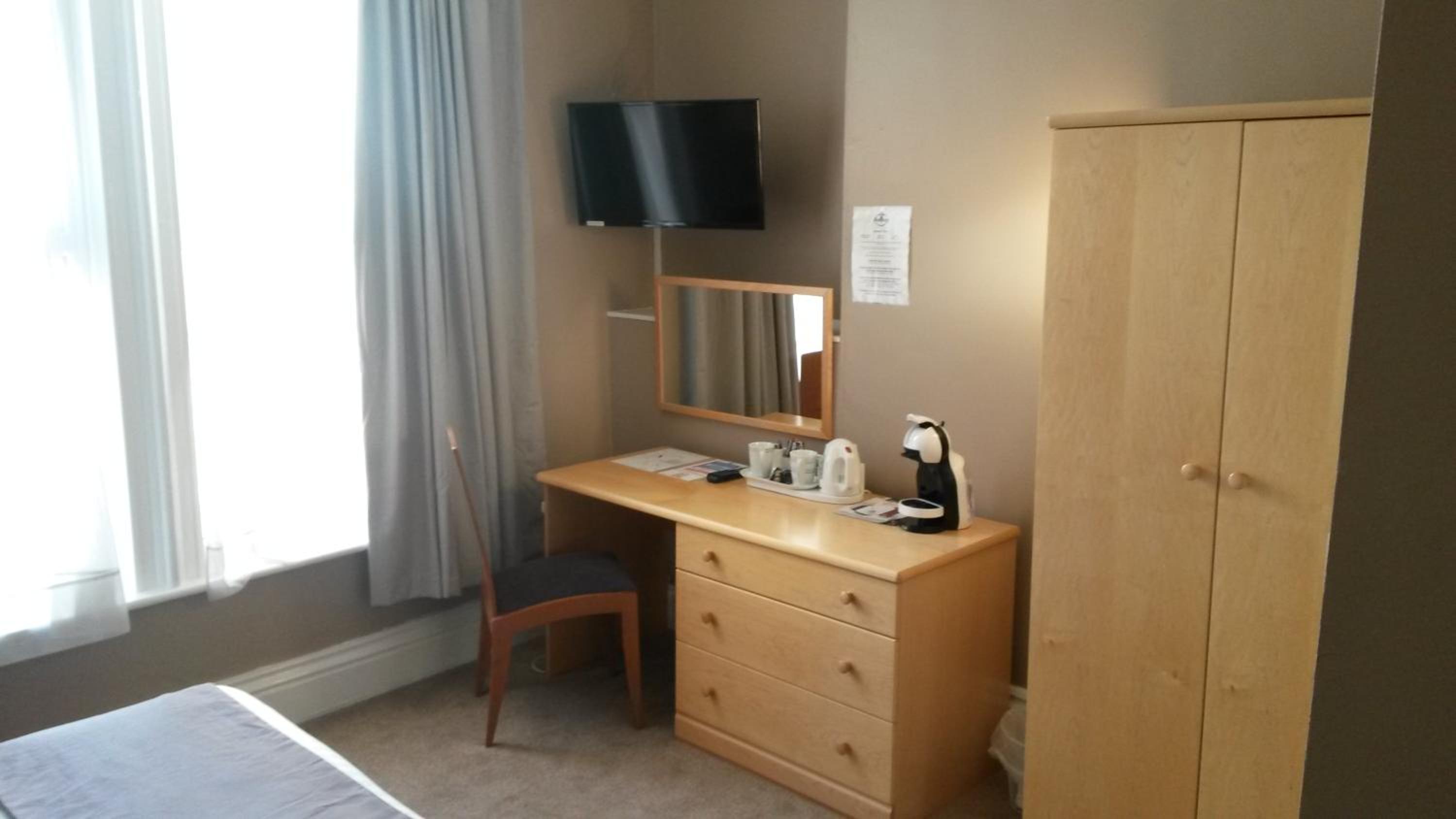 Deluxe Double Room - Photo 10