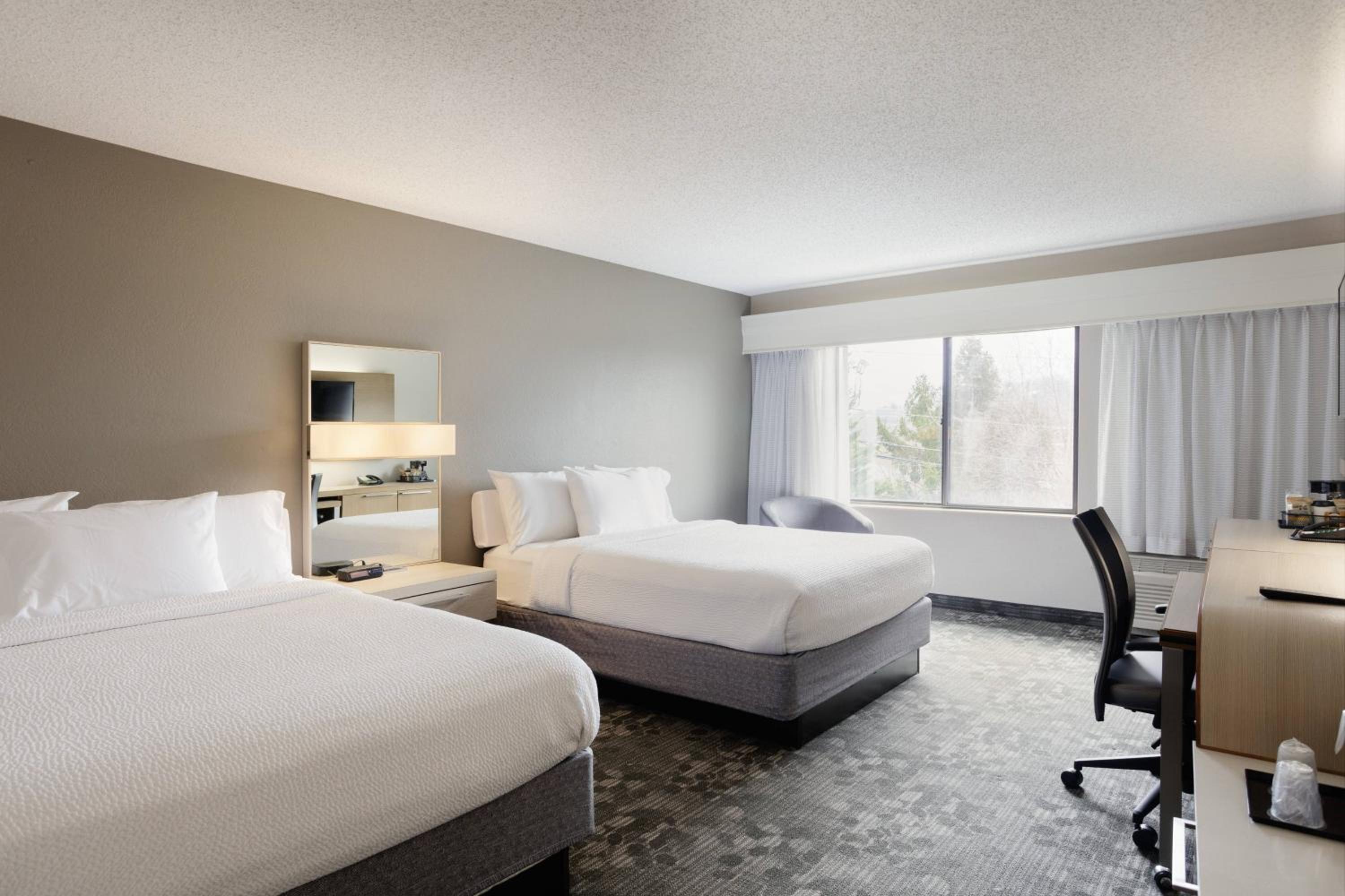 Queen Room with Two Queen Beds and Bathtub - Mobility Access/Hearing Accessible - Photo 2