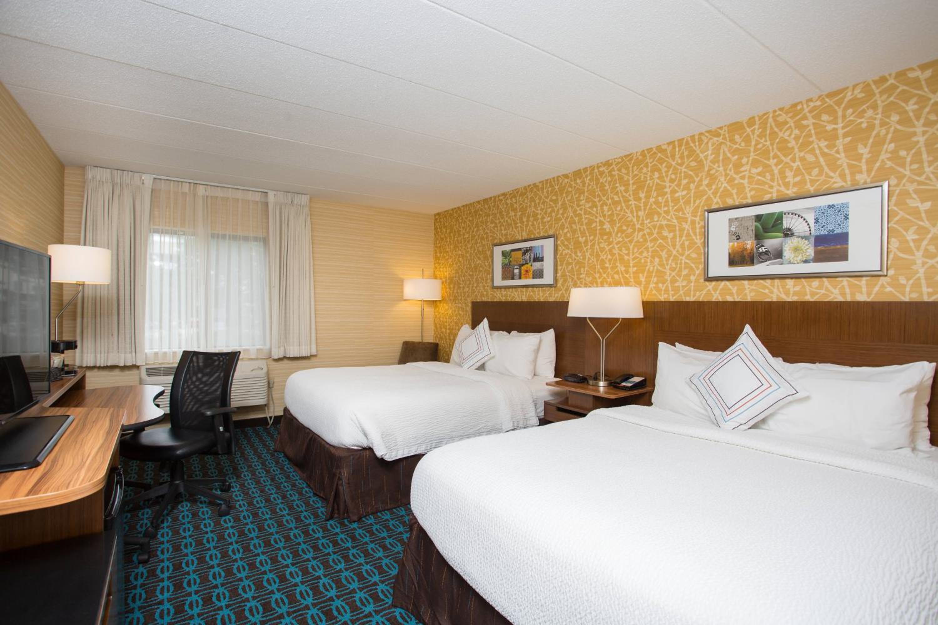 Queen Room with Two Queen Beds and Adapted Tub - Mobility and Hearing Accessible