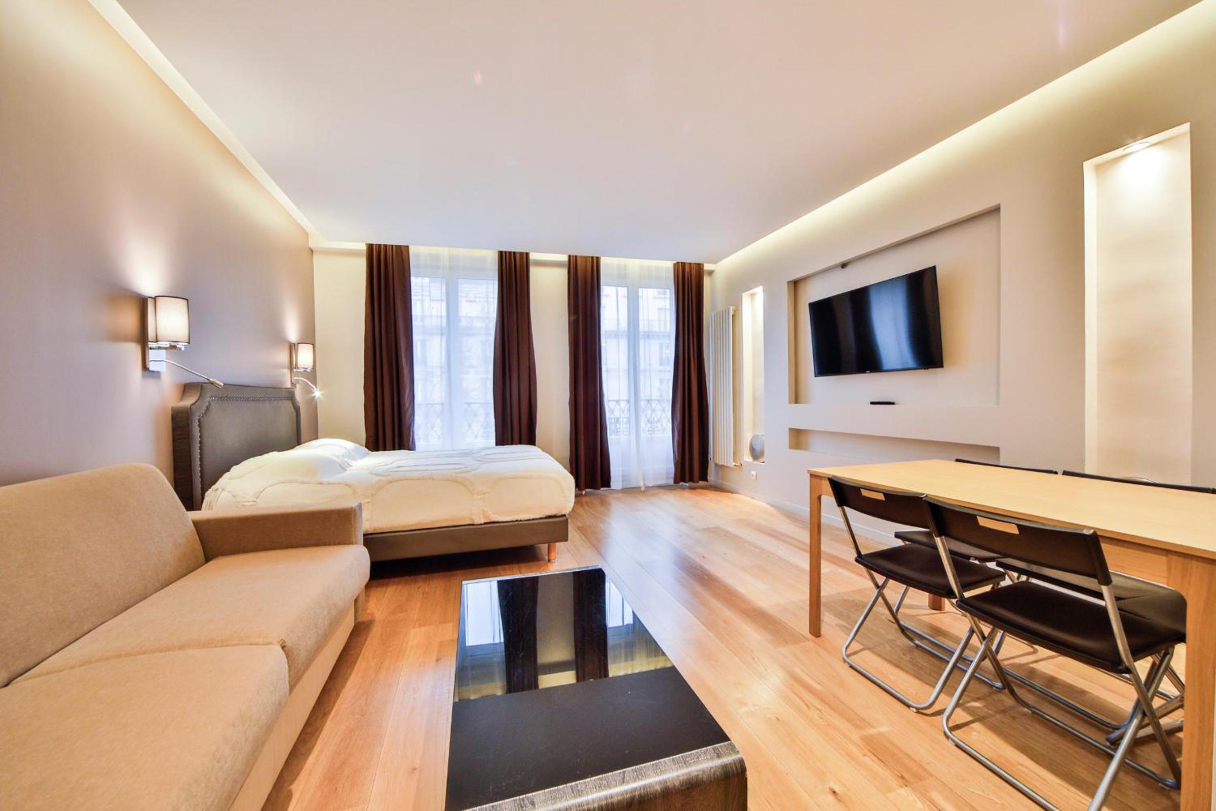 Deluxe Suite photo 1