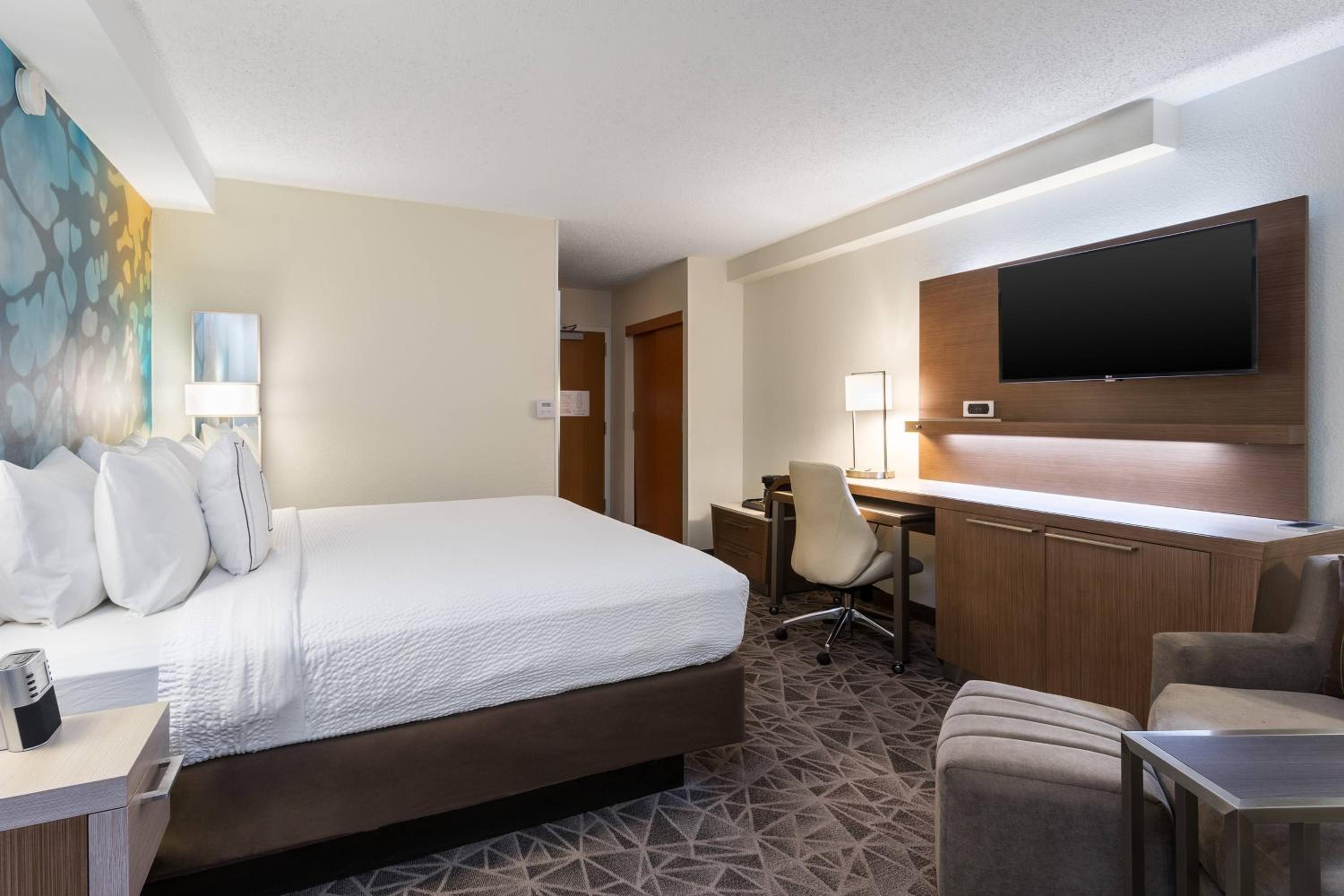 Superior King Room