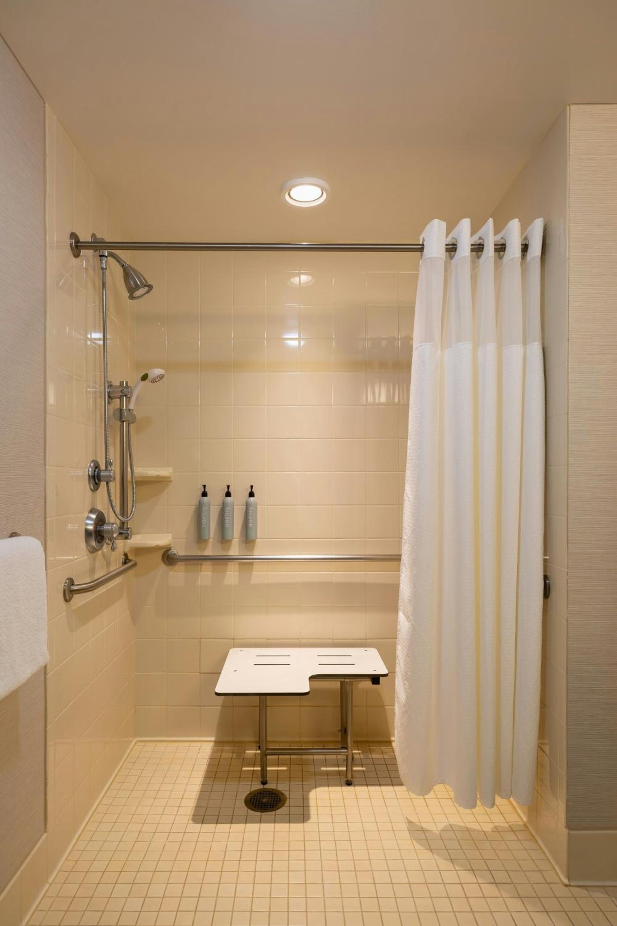 Newly Renovated King Room with Sofa Bed and Roll-In Shower - Mobility and Hearing Accessible, photo 6
