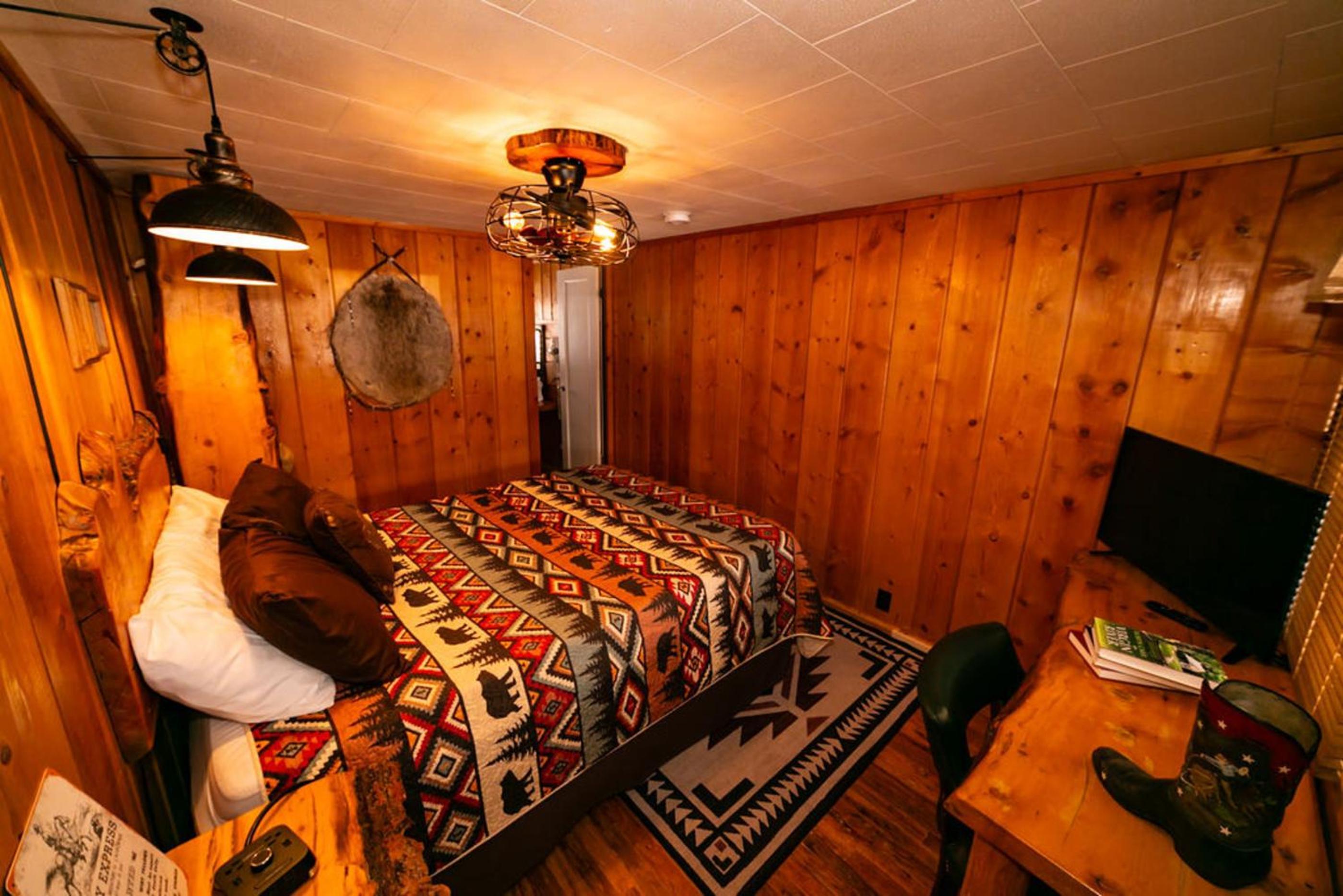 Budget Double Room photo 2