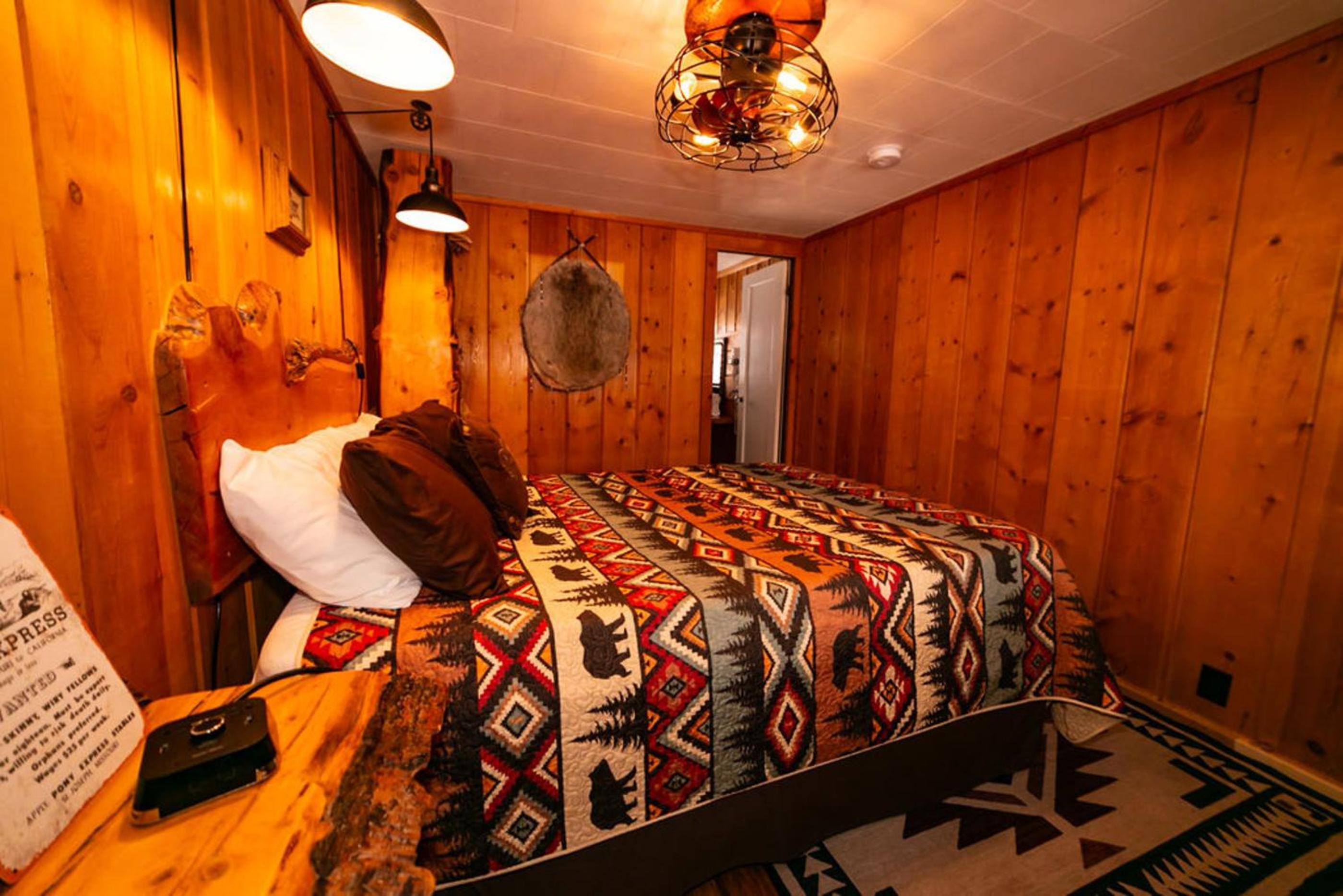 Budget Double Room photo 3