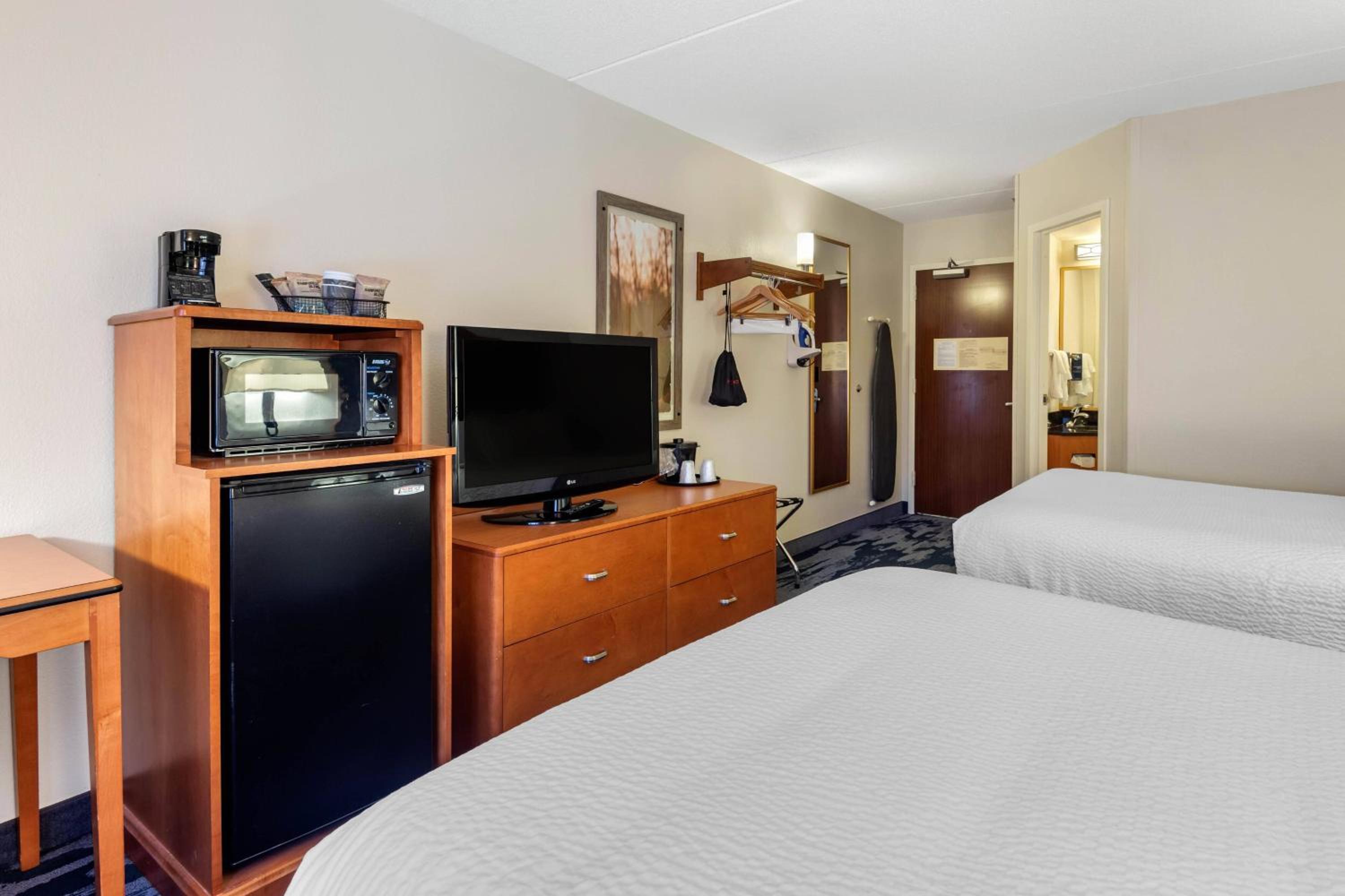 Double Room with Two Double Beds photo 2