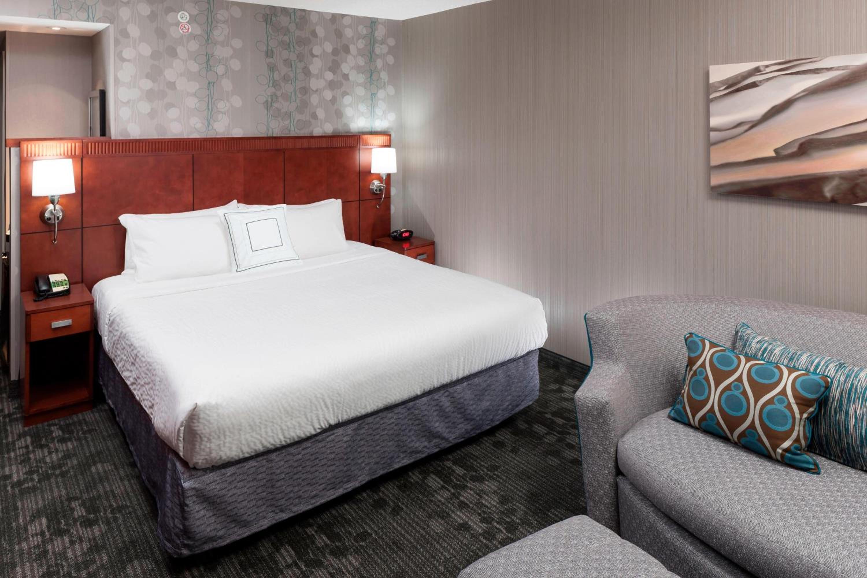 King Room with Sofa Bed - Hearing Accessible