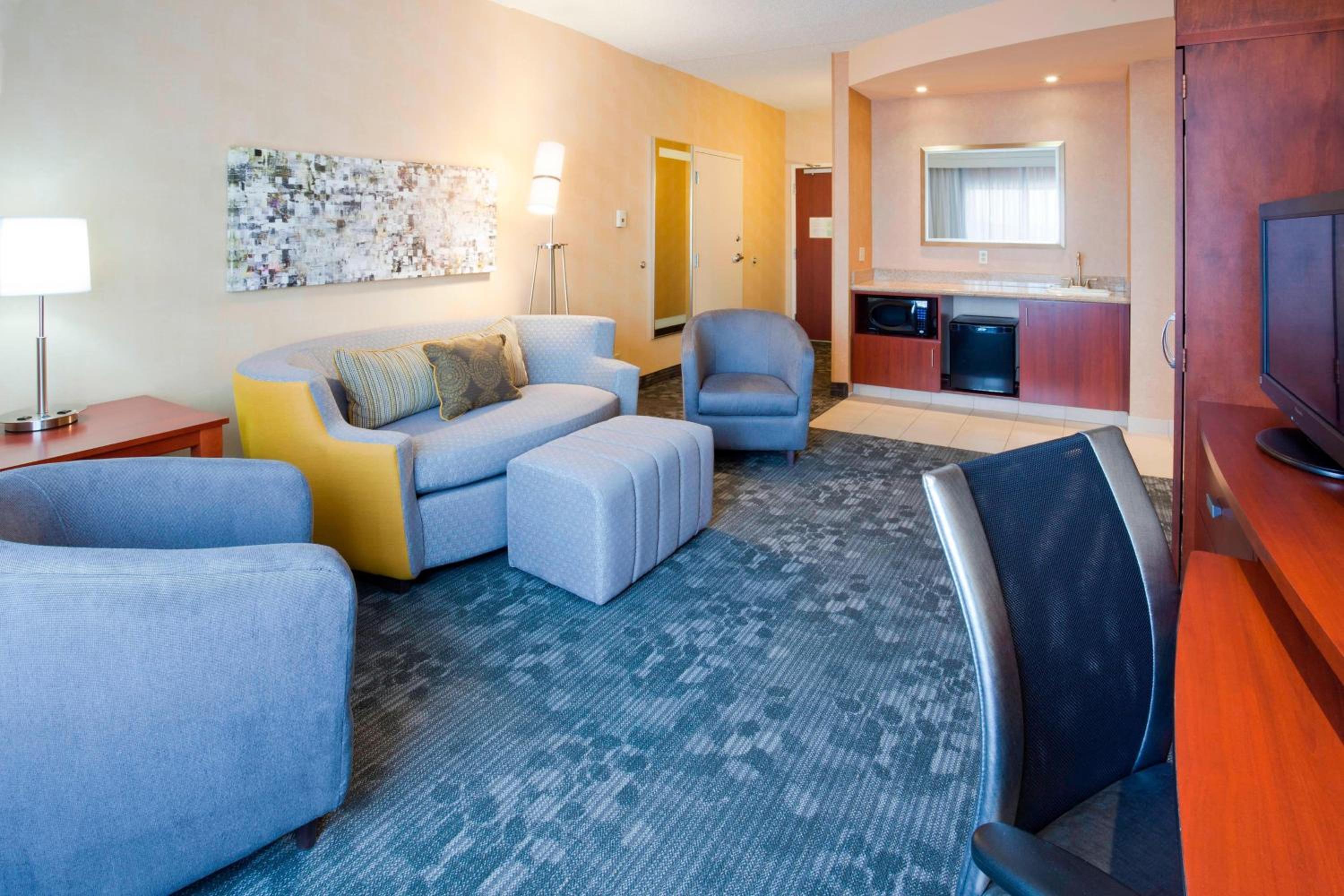 One-bedroom King Suite - Photo 5