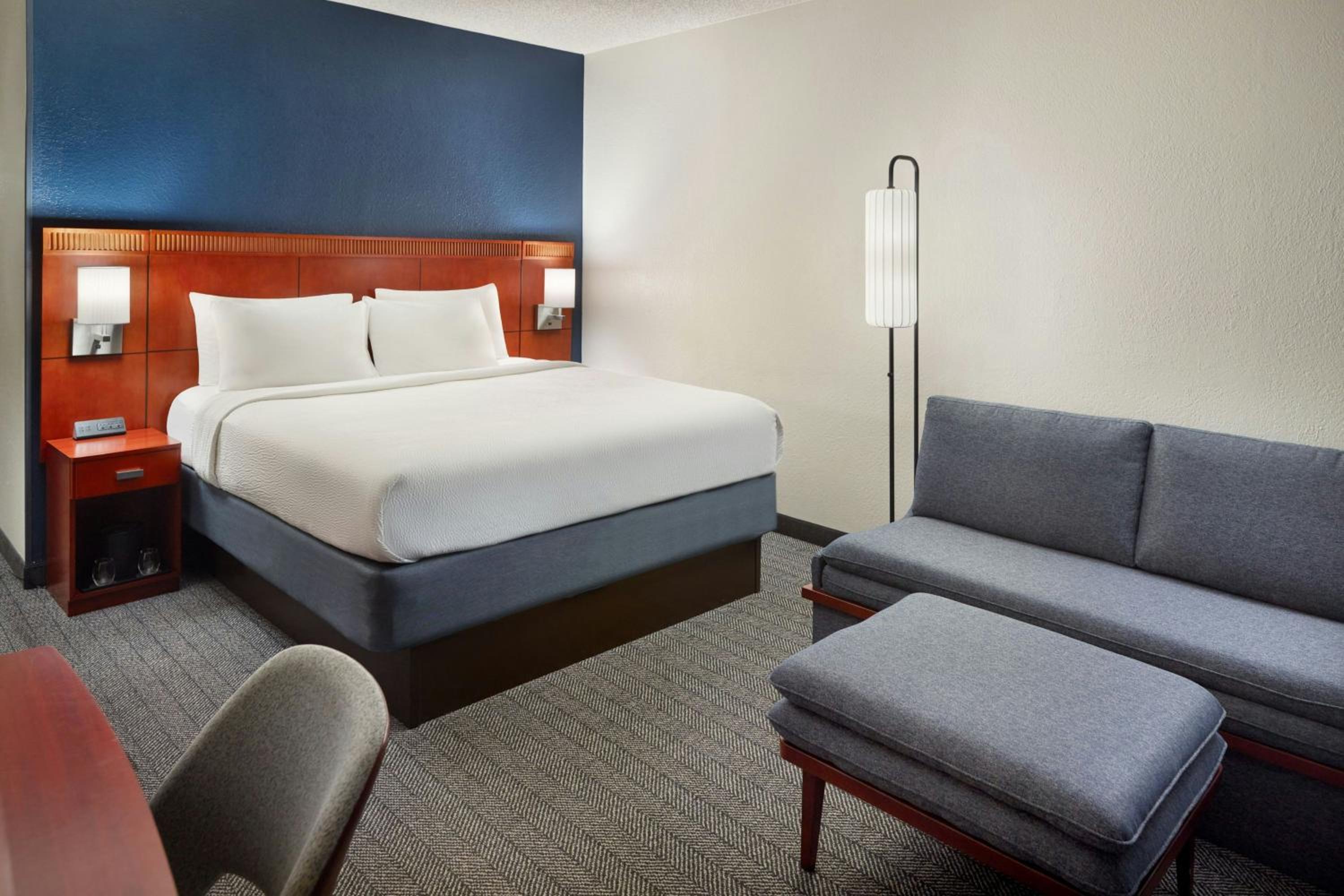 King Room with Sofa Bed - Hearing Accessible