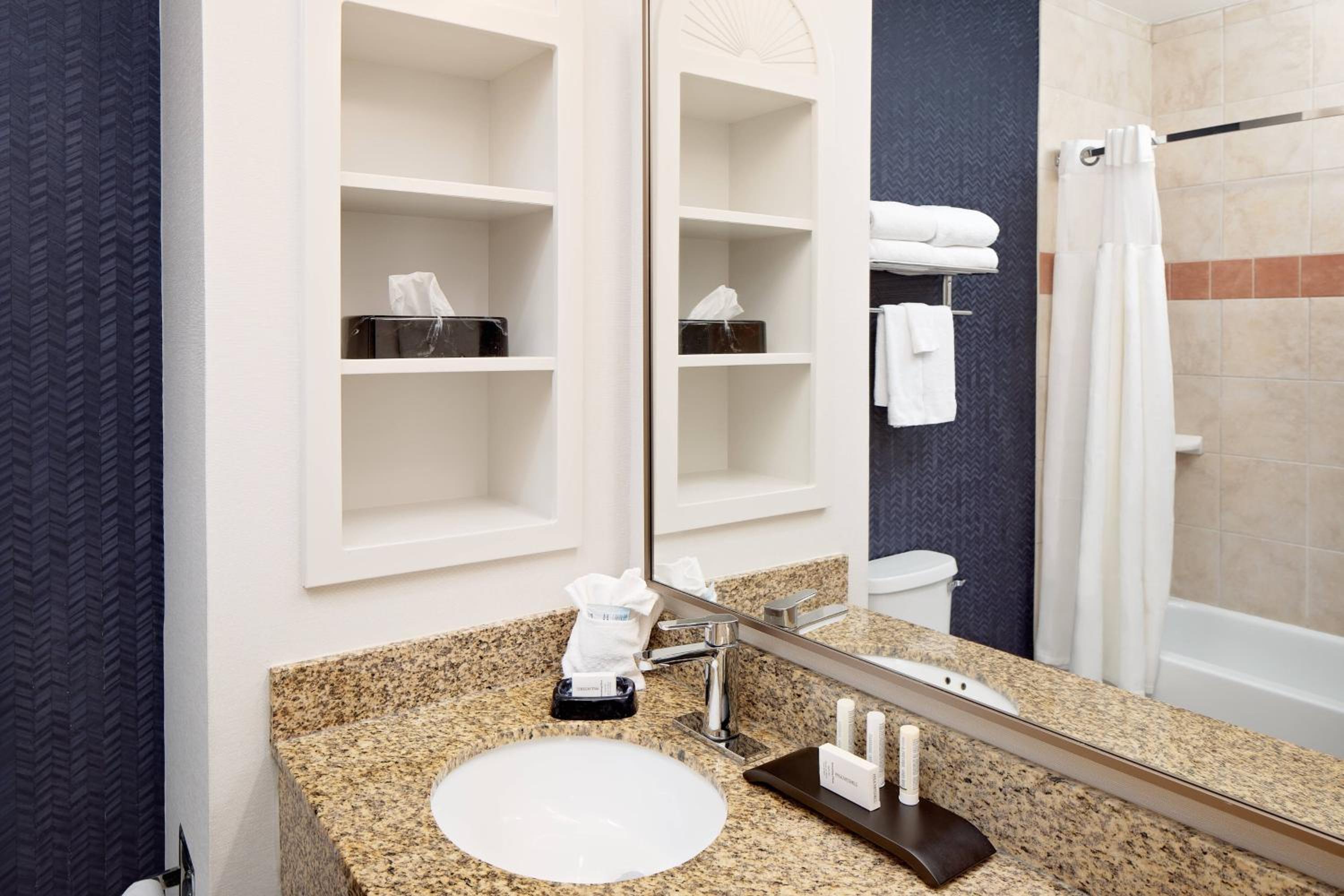 Queen Room with Two Queen Beds and Bathtub - Mobility Access/Hearing Accessible - Photo 4
