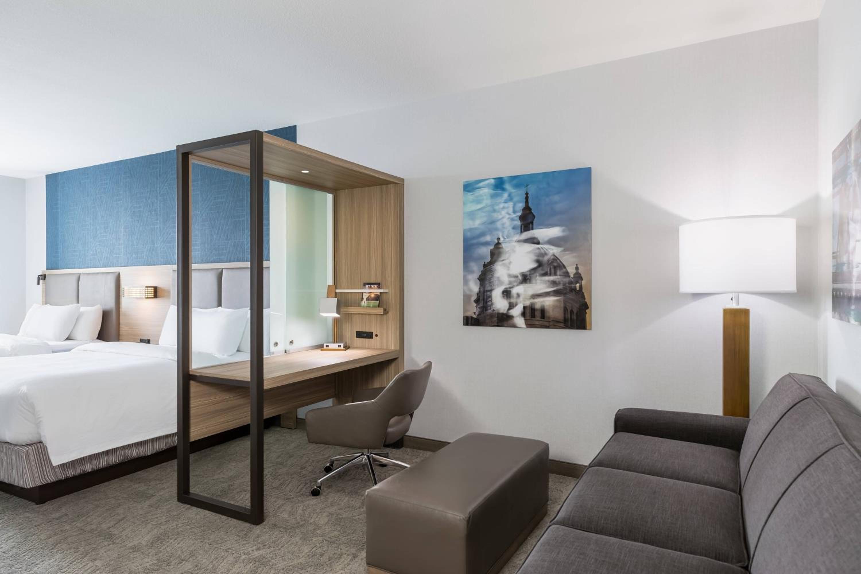 Queen Suite with Two Queen Beds, Roll-In Shower and Sofa Bed - Mobility Access/Hearing Accessible photo 1