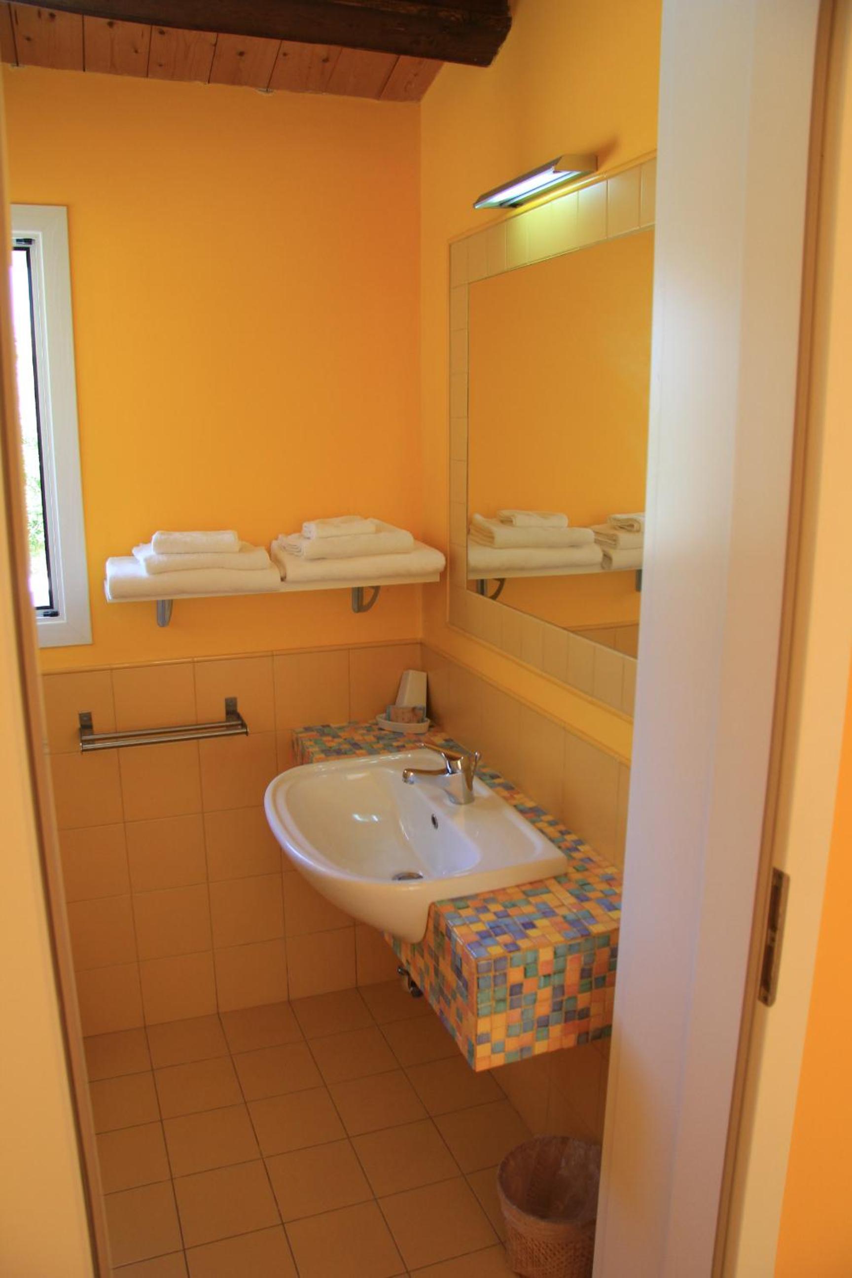 Double or Twin Room photo 3