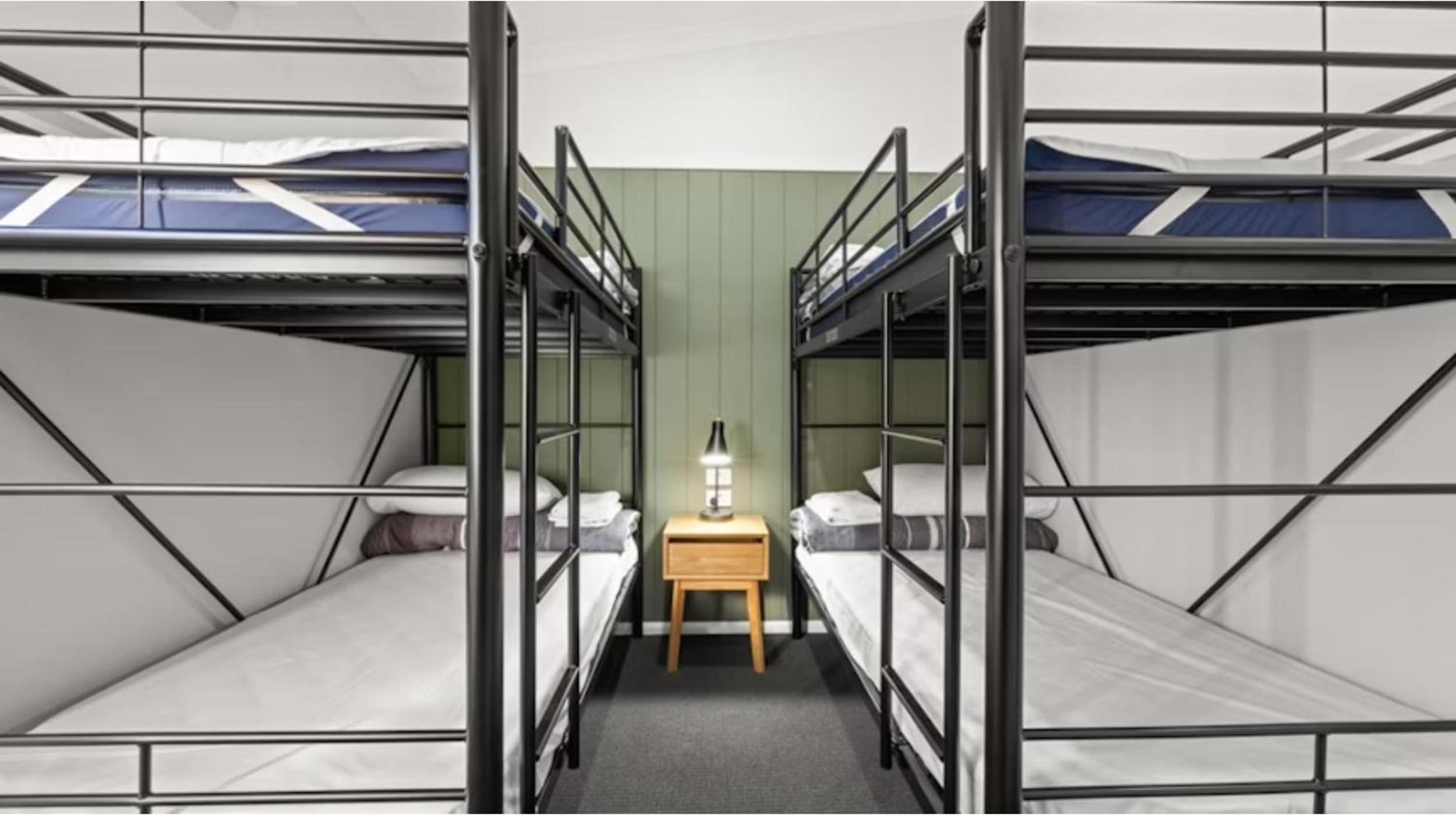 Deluxe 2 Bedroom Cabin - Sleeps 6 - Photo 2