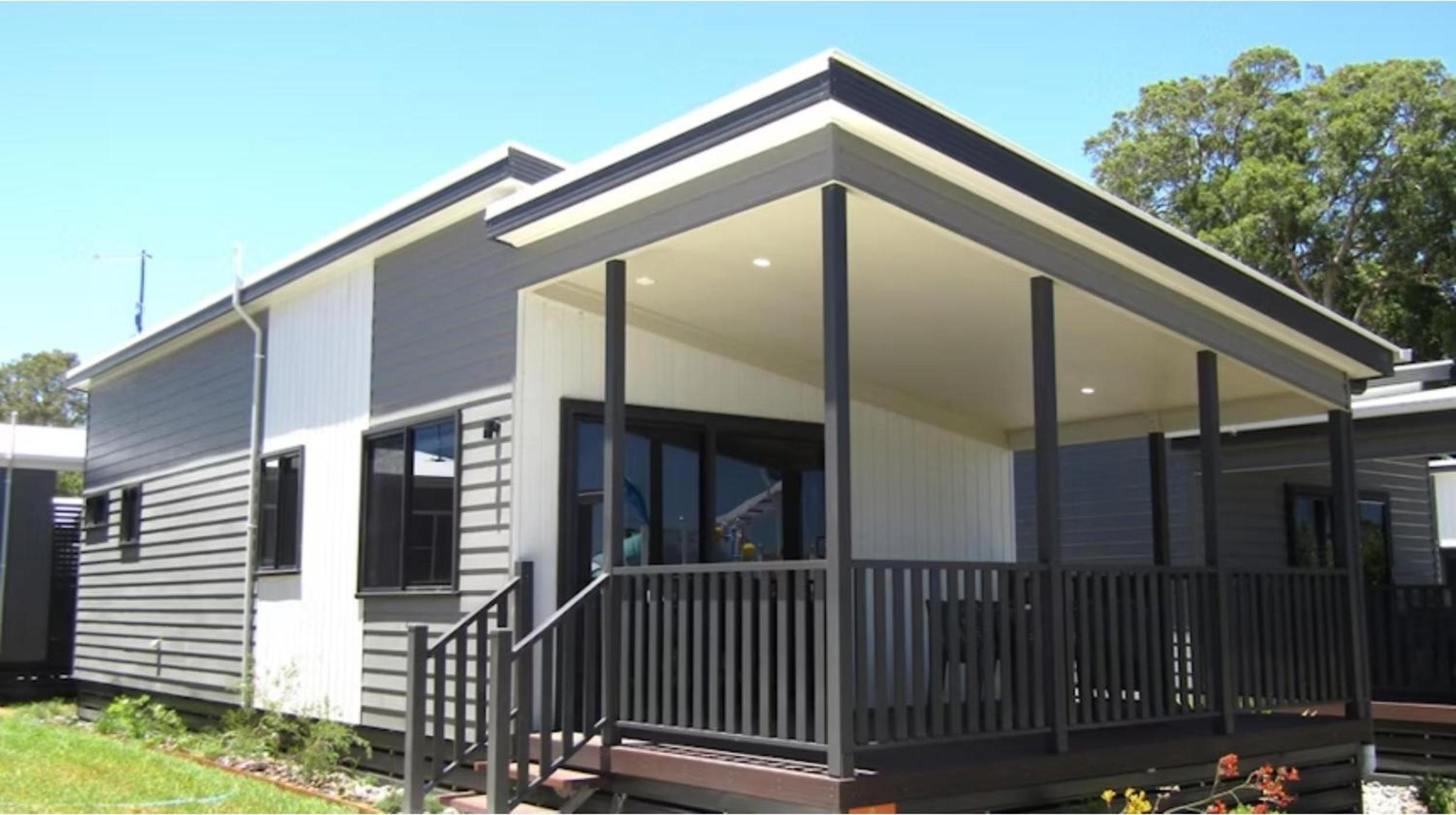 Deluxe 2 Bedroom Cabin - Sleeps 6 - Photo 3