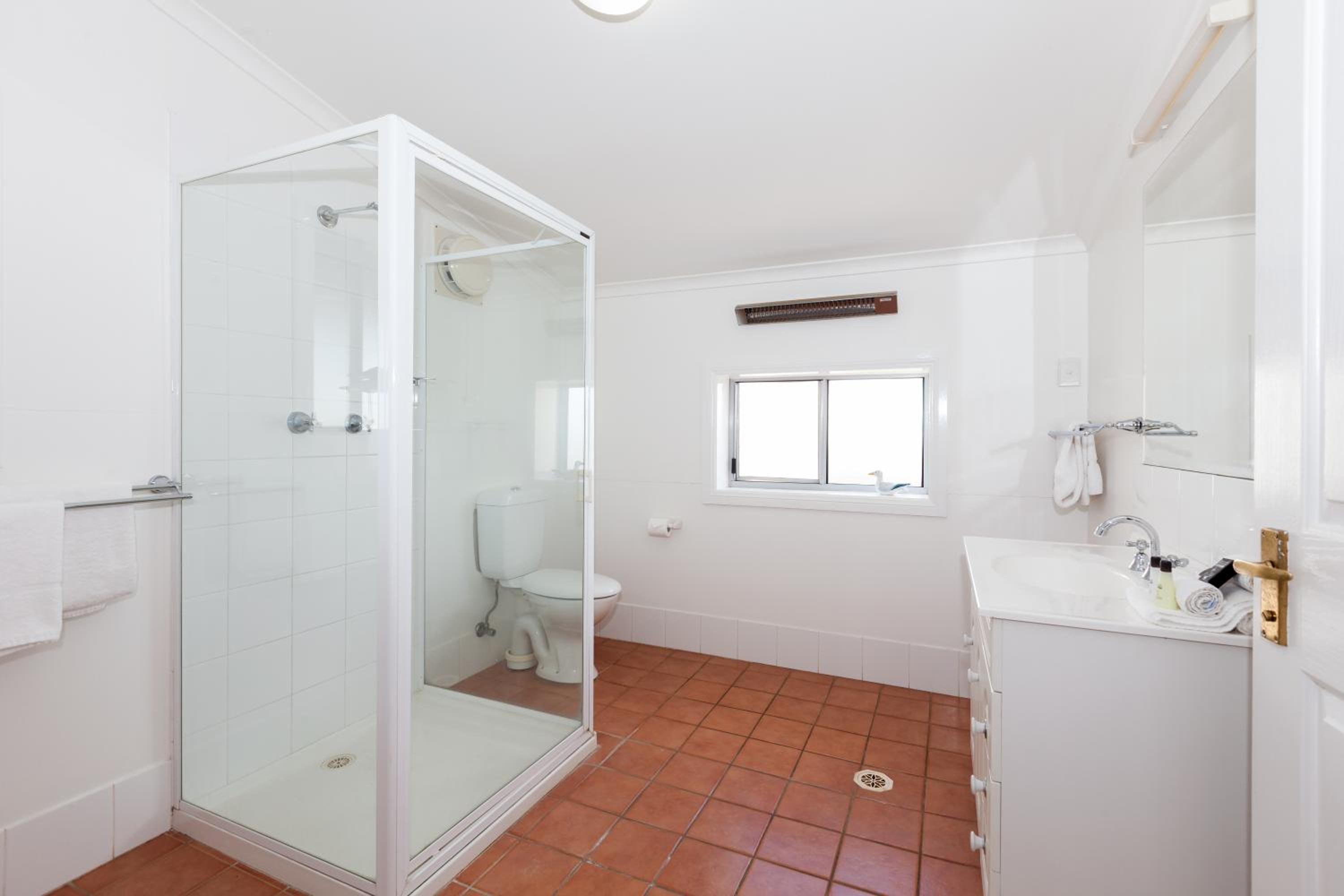 Two-Bedroom Cottage photo 2