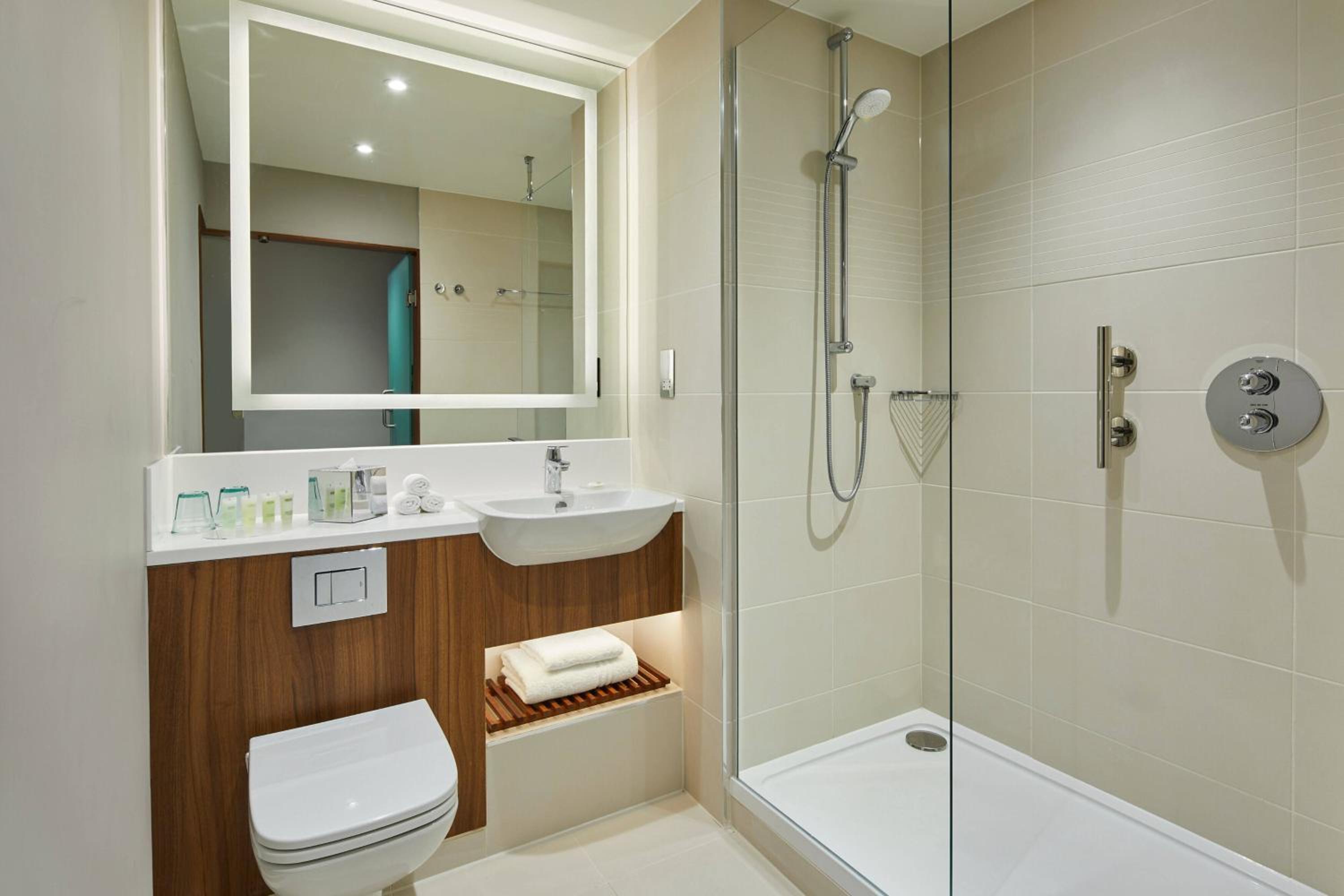Junior King Suite - Photo 4