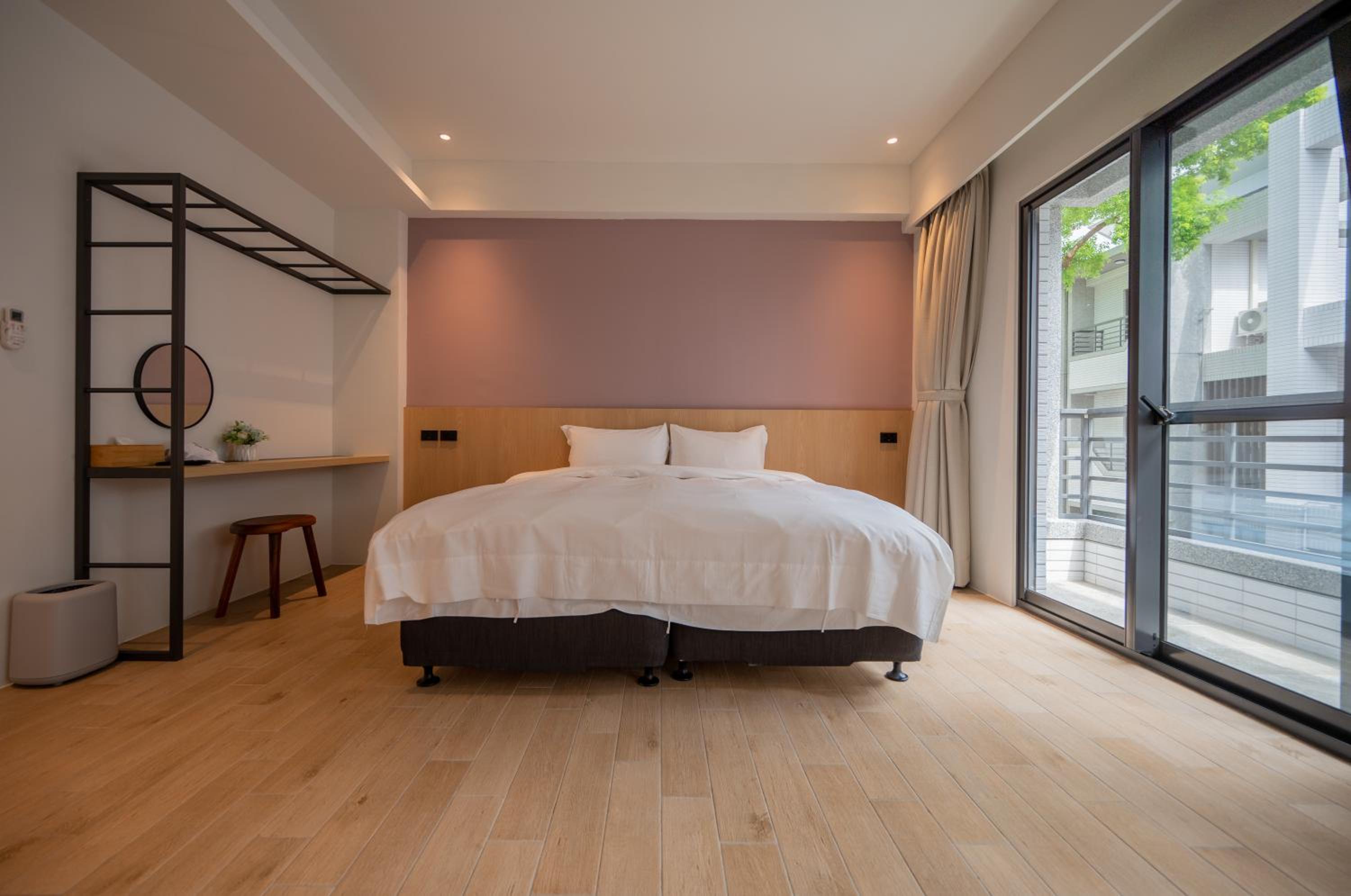 One-Bedroom House photo 1