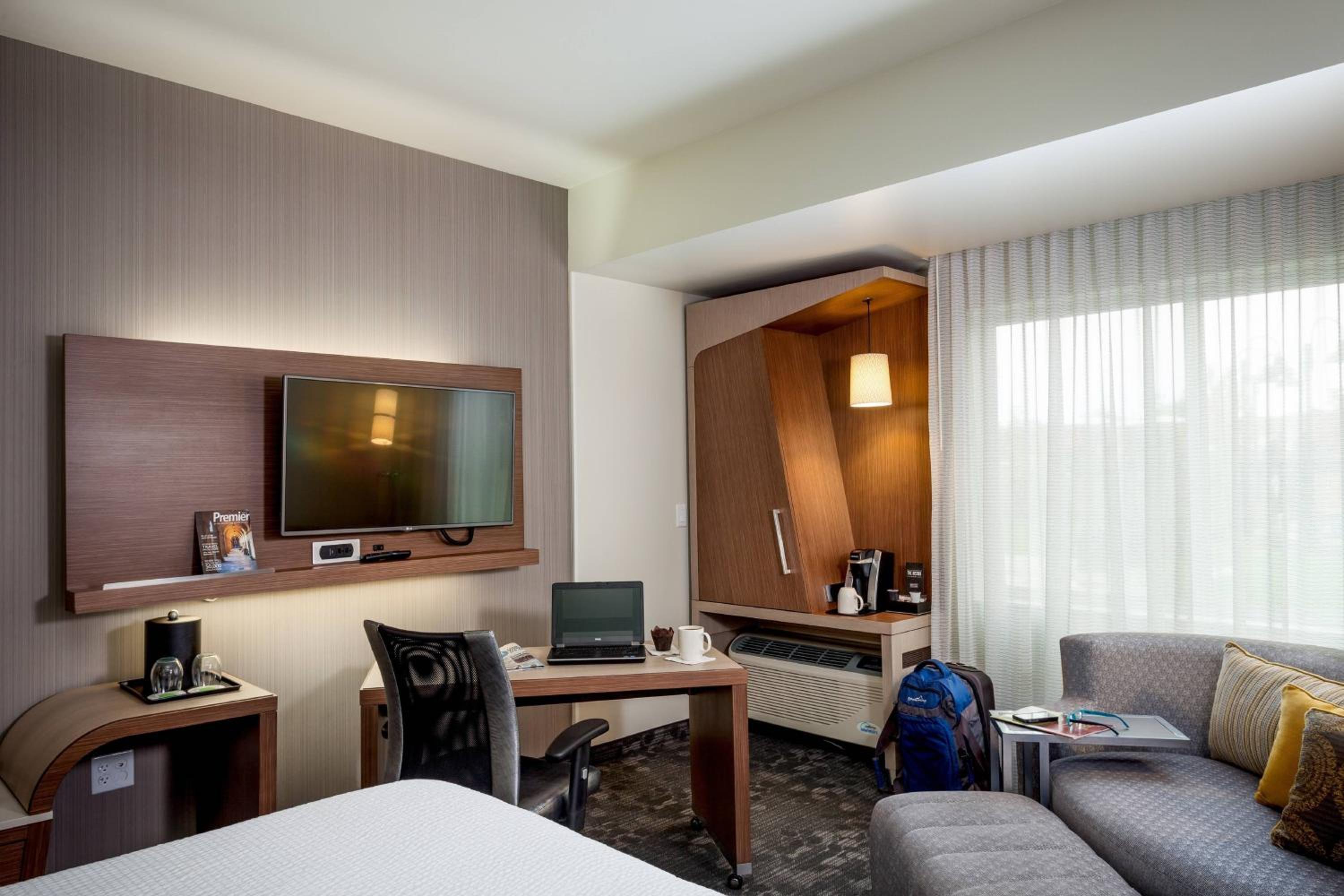 King Room with Roll-In Shower - Mobility Accessible photo 1