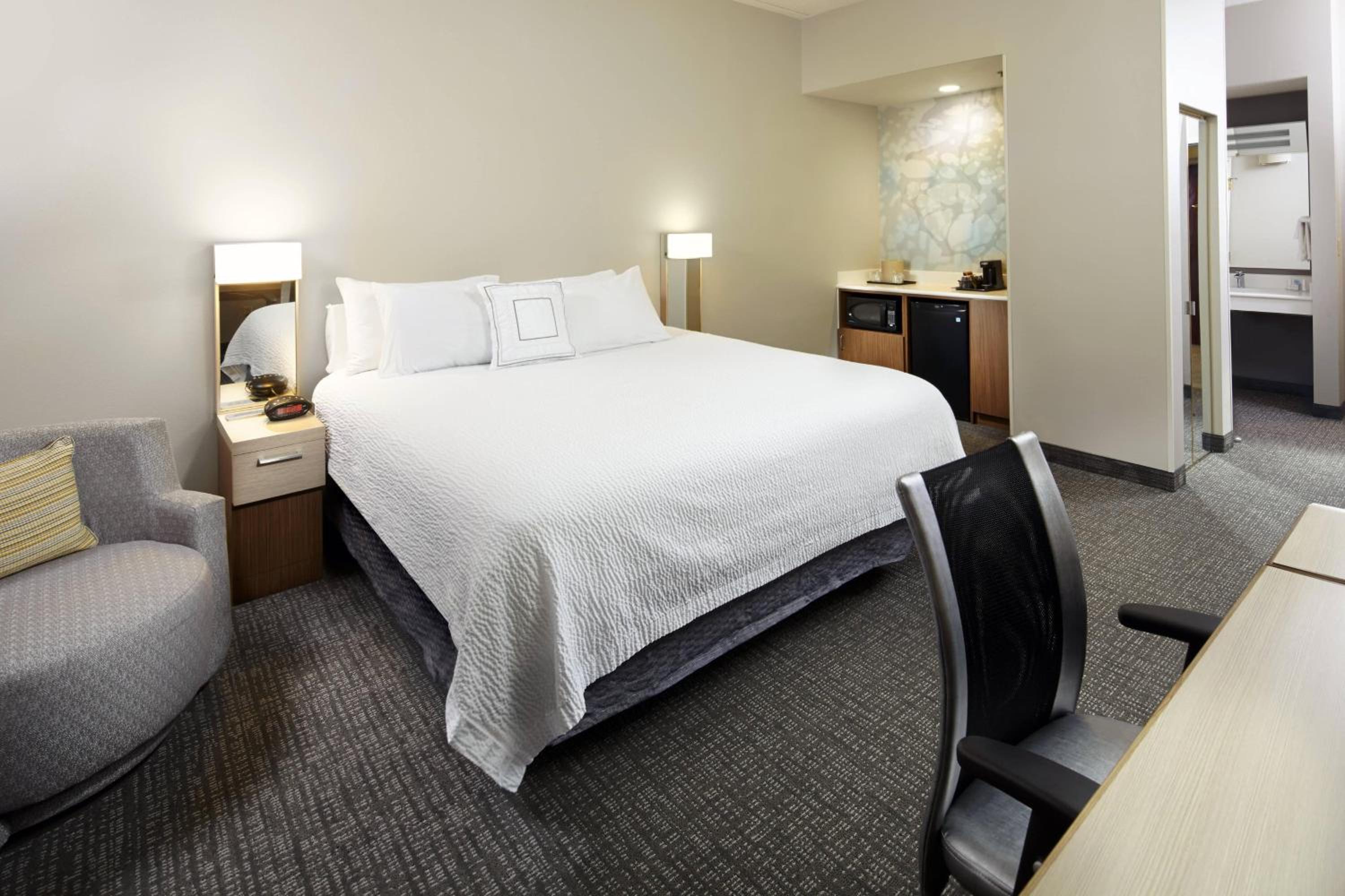 King Room with Sofa Bed and Roll-in Shower - Mobility and Hearing Accessible - Photo 2